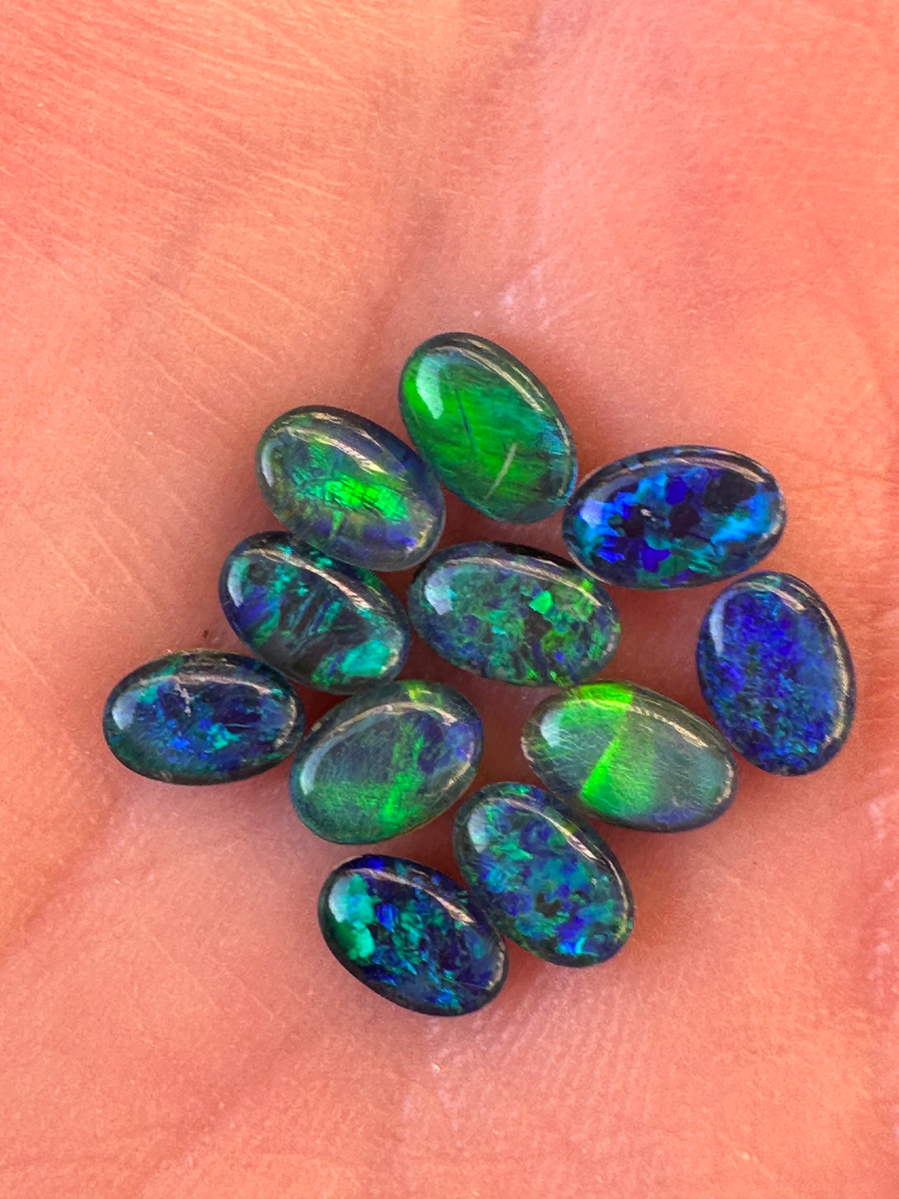 Opale Naturelle d'Ethiopie - Cabochon Rond - 1,91ct Opale Naturelle d'Ethiopie - Cabochon Rond - 1,91ct