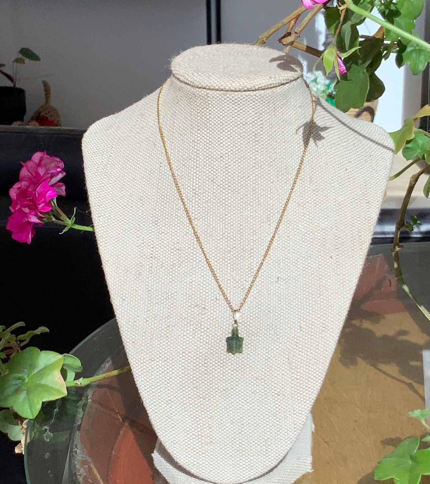 Green nephrite jade turtle