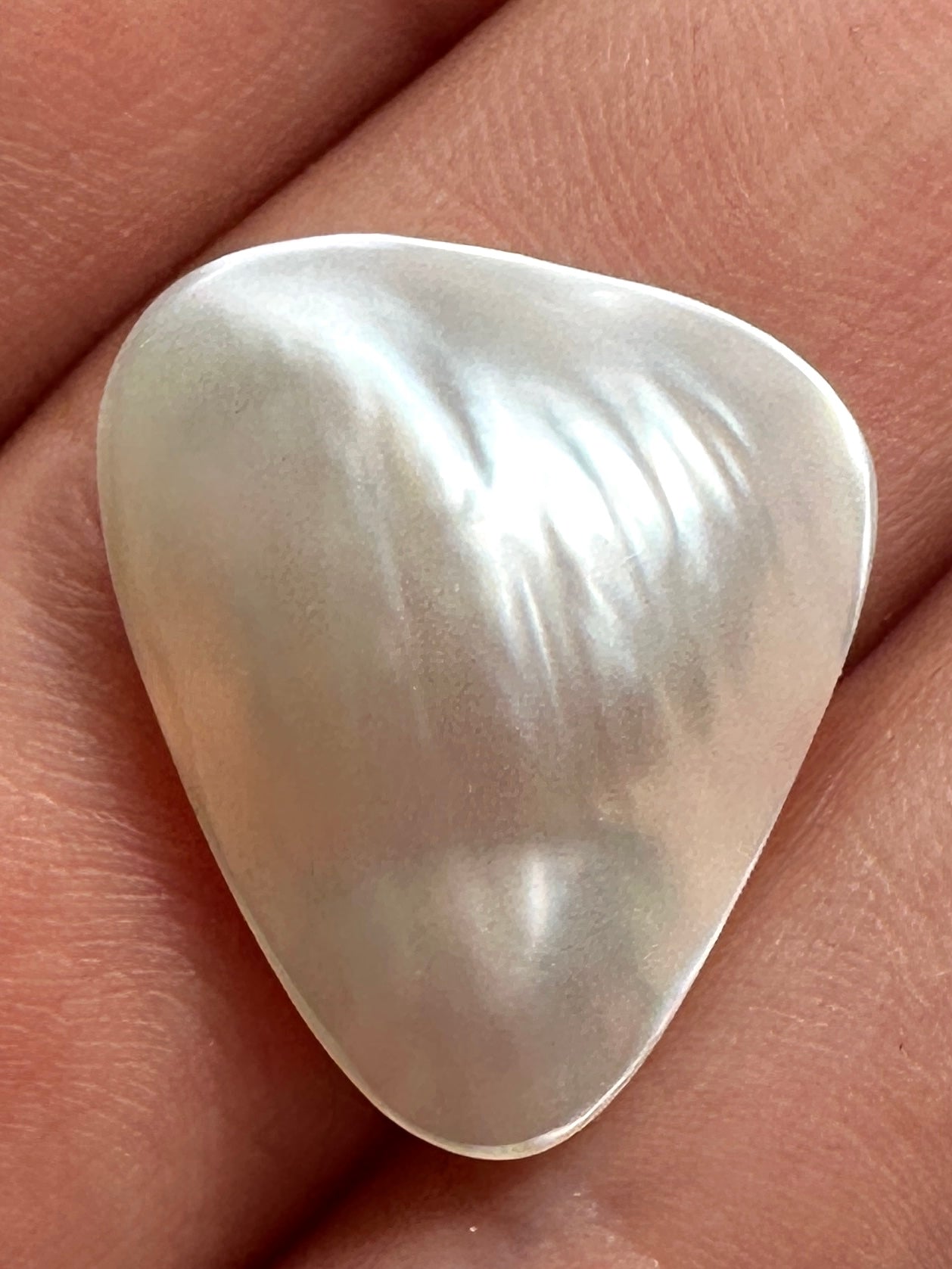 Australian white and cream Mabe Pearl unset pendant or ring or bracelet or earrings 9.715 cts