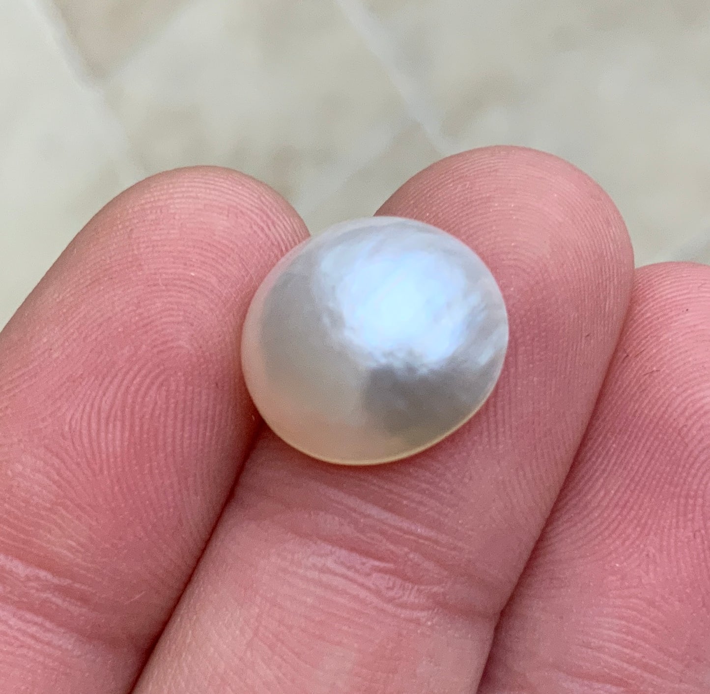 Opal Essence Mabe pearl white round
