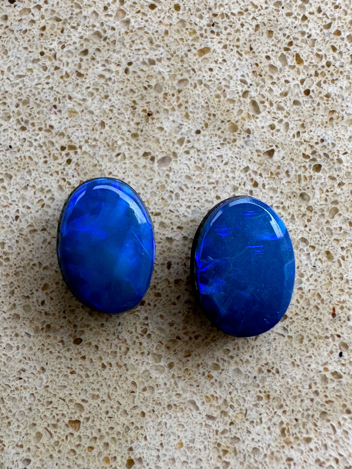 Australian lightning ridge doublet Opal pair multicolored unset pendant or earrings 1.21 cts