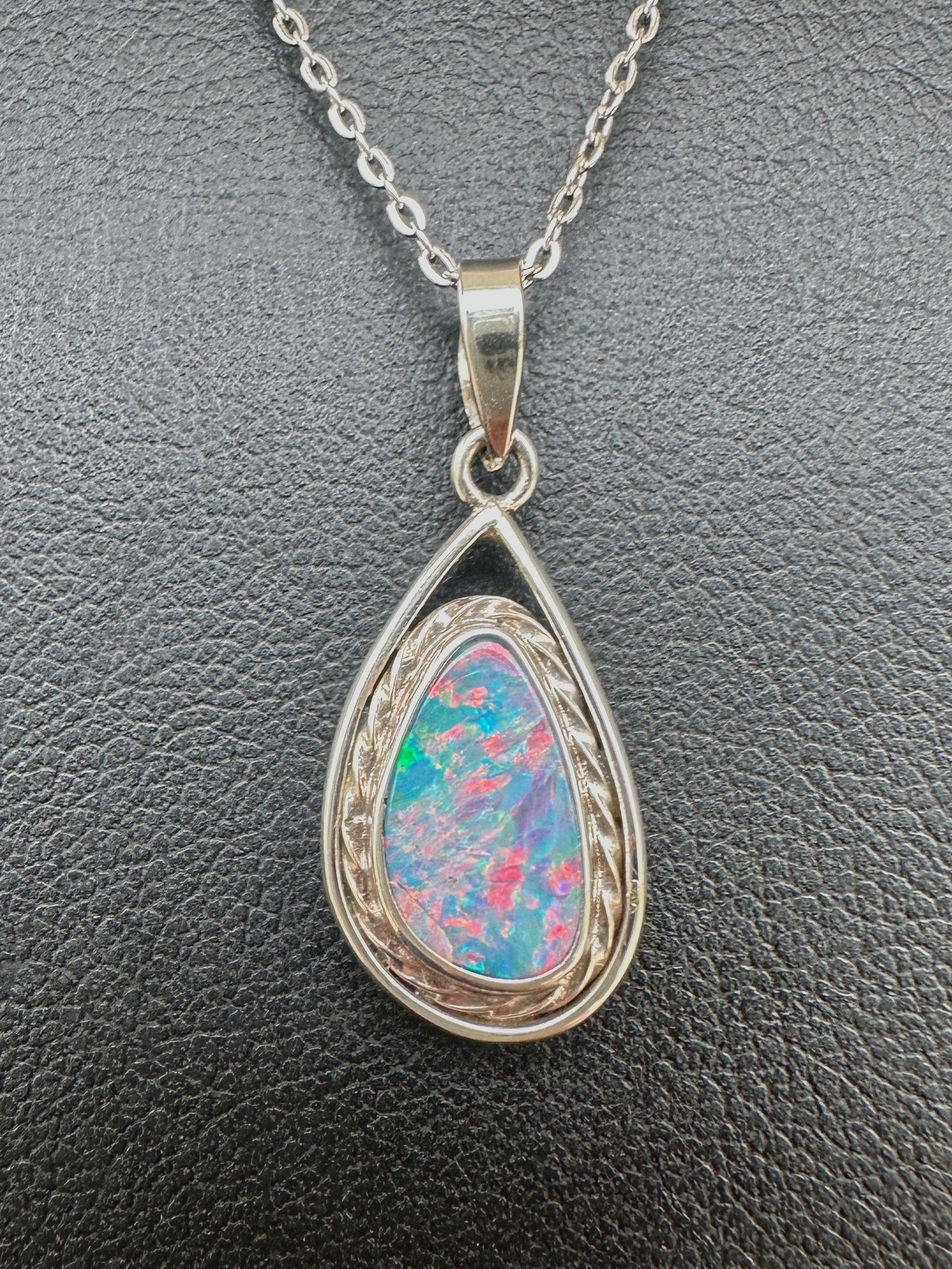 Coober Pedy opal doublet necklace - Australian natural Opal doublet set in sterling silver with chain 9.30 cts