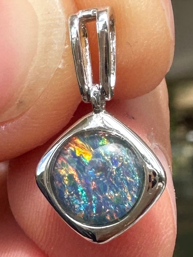 Australian muliticolored opal doublet drop pendant set in sterling silver 4.47 cts