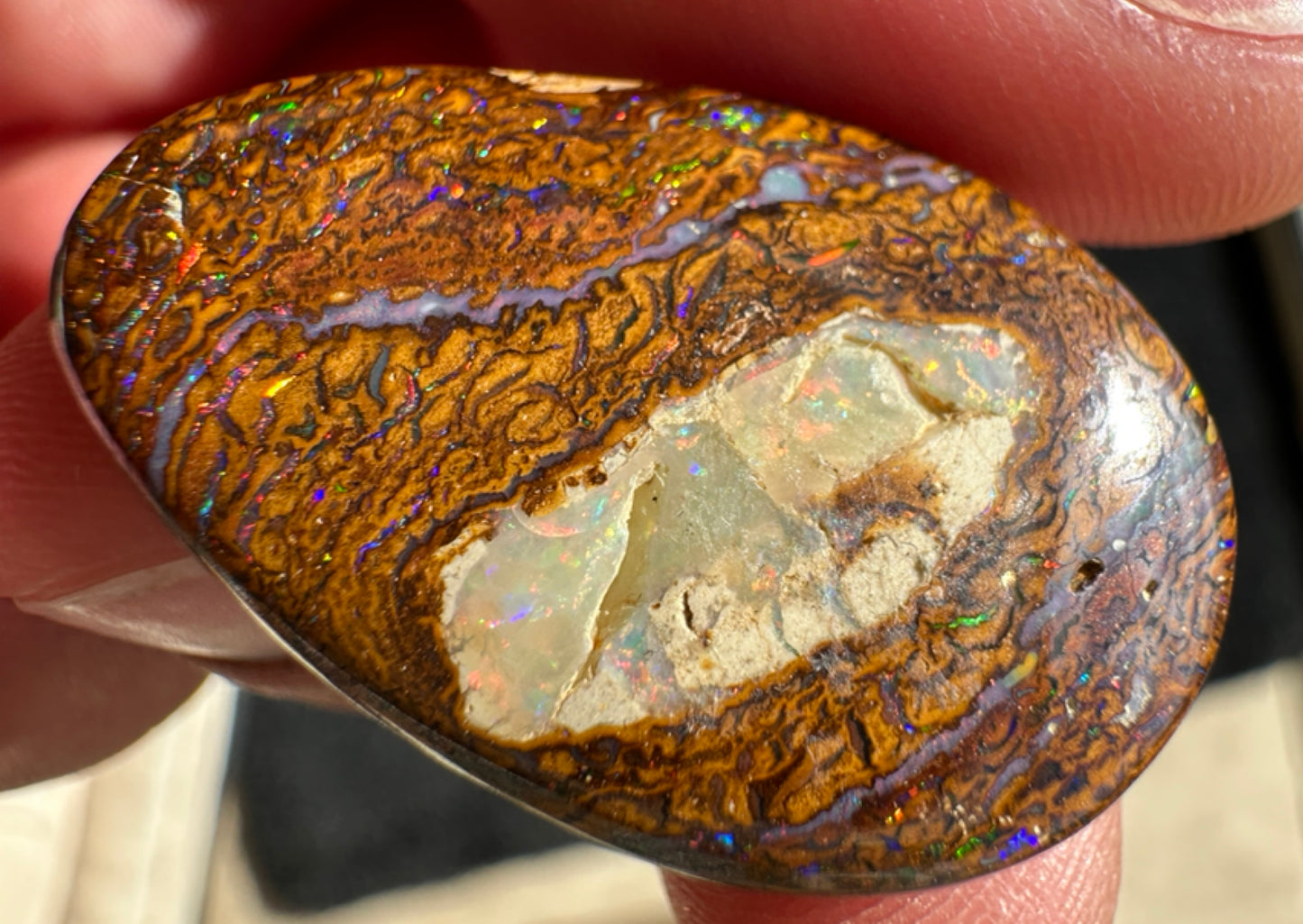 Australian Queensland Boulder multicolored unset pendant opal 25.20 ct