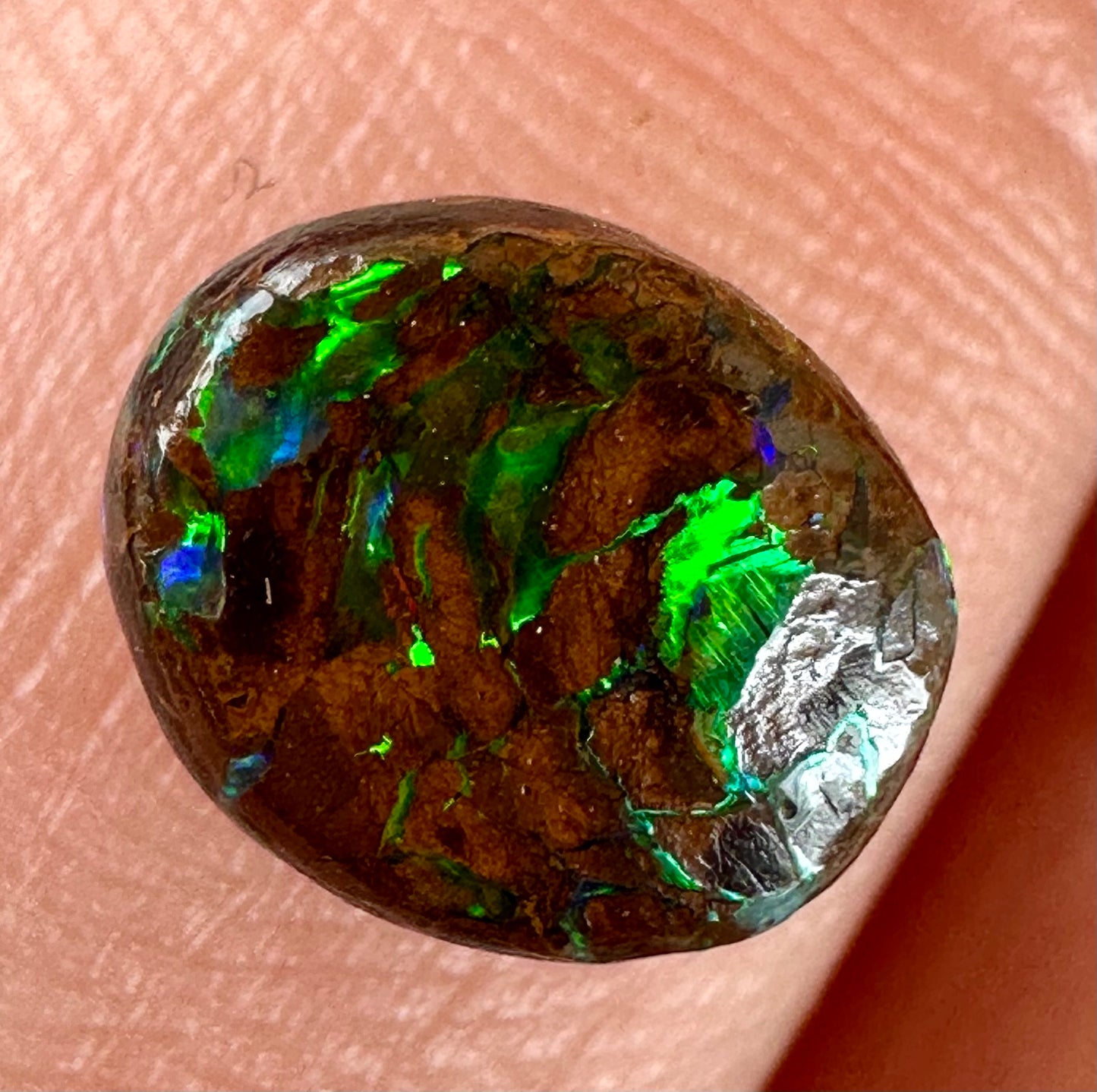 Opal Australian Queensland boulder unset pendant or ring multicolored opal 1cts