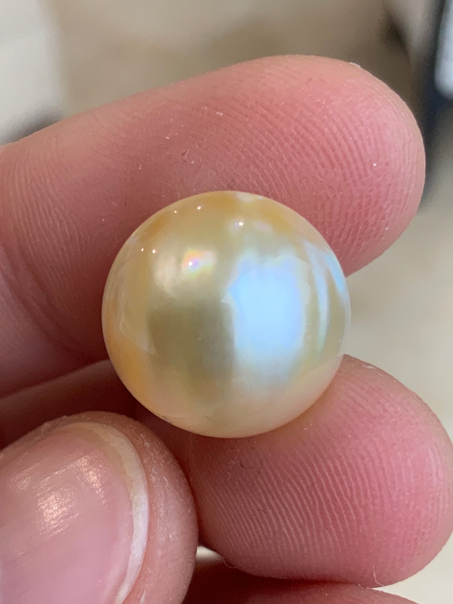Opal Essence Australian Mabe Blister Pearl White Round pendant or ring