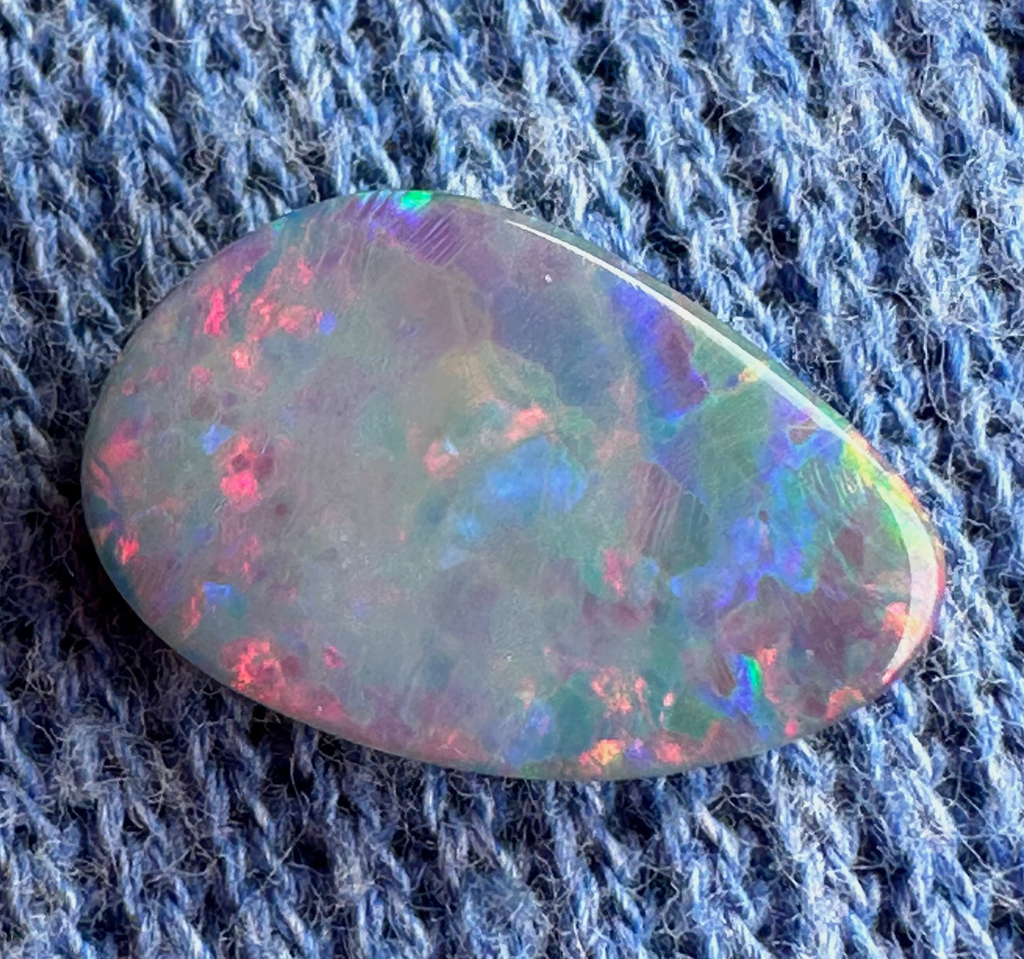 Natural Australian Opal Doublet 2.68 cts