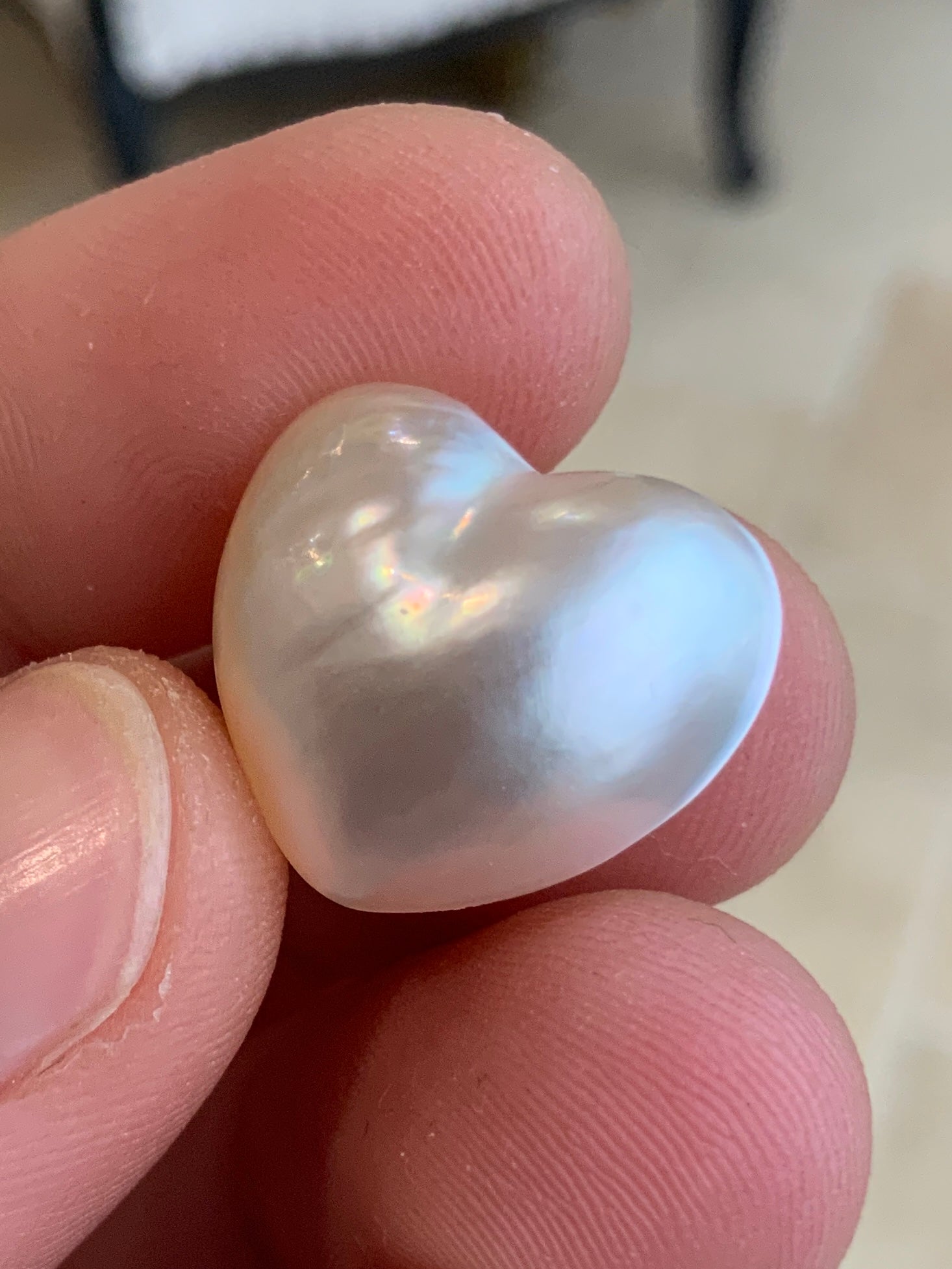 Opal Essence Mabe pearl white heart 