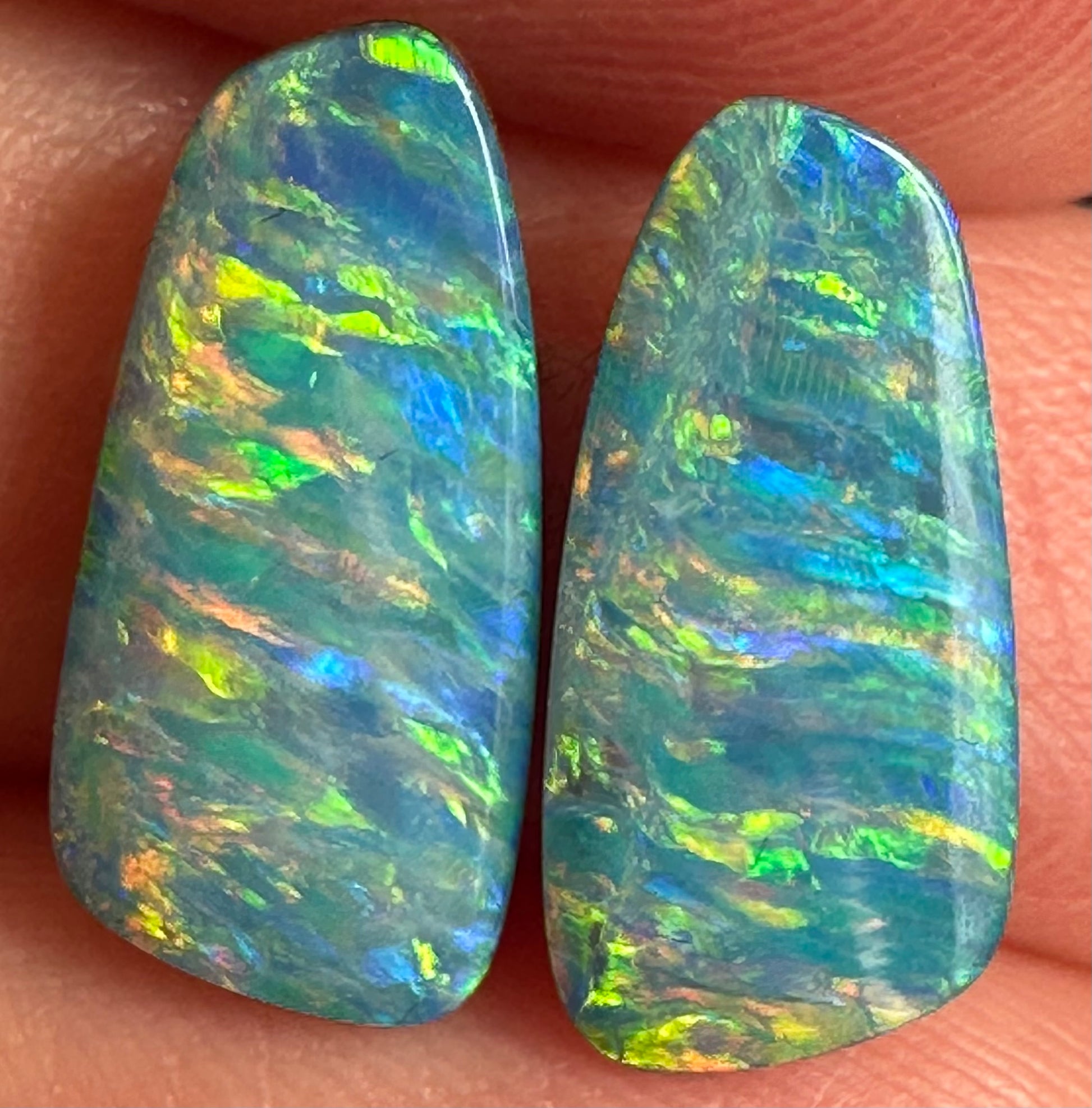 Matching Australian opal pair 5.5 cts