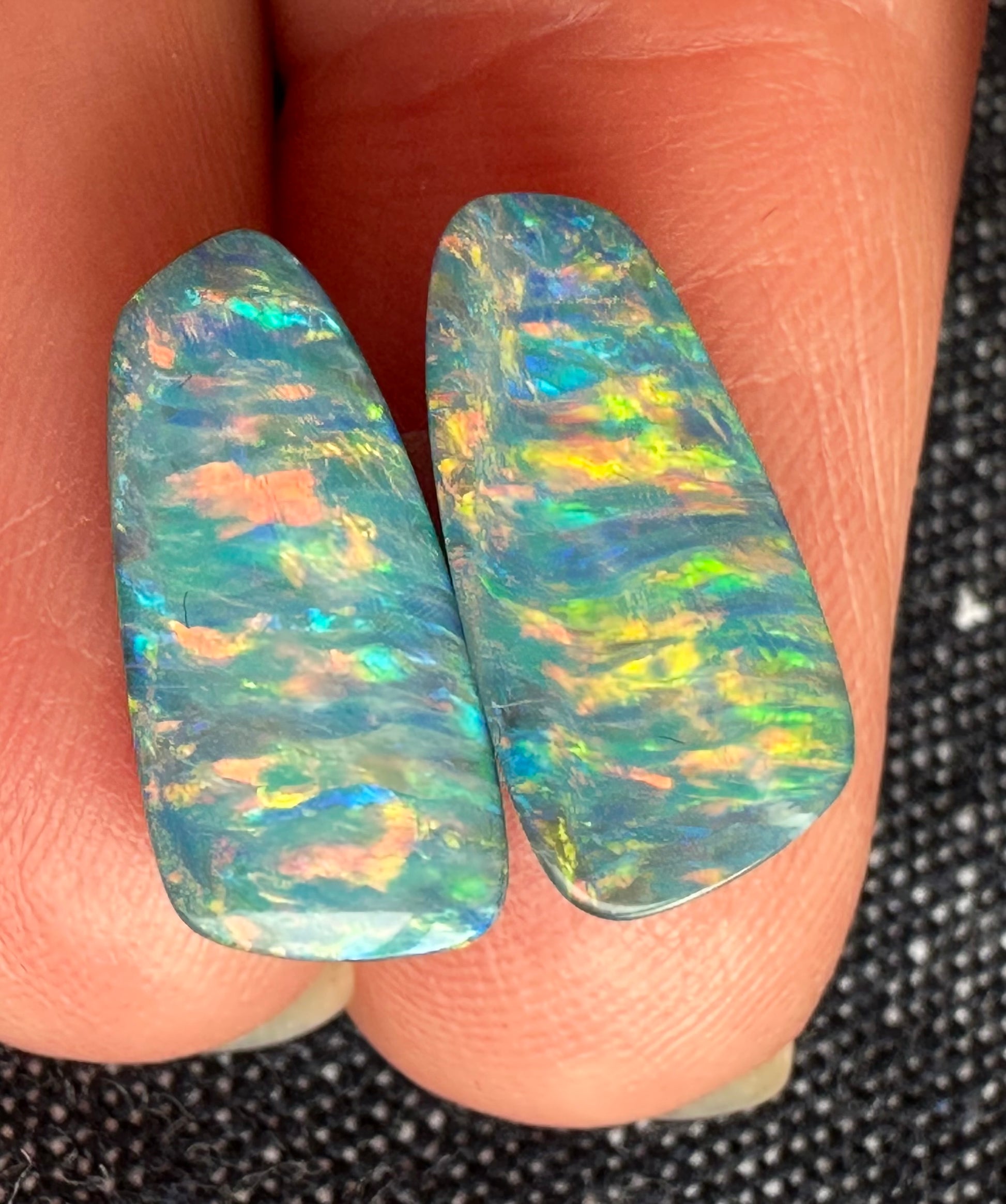 Matching Australian opal pair 5.5 cts