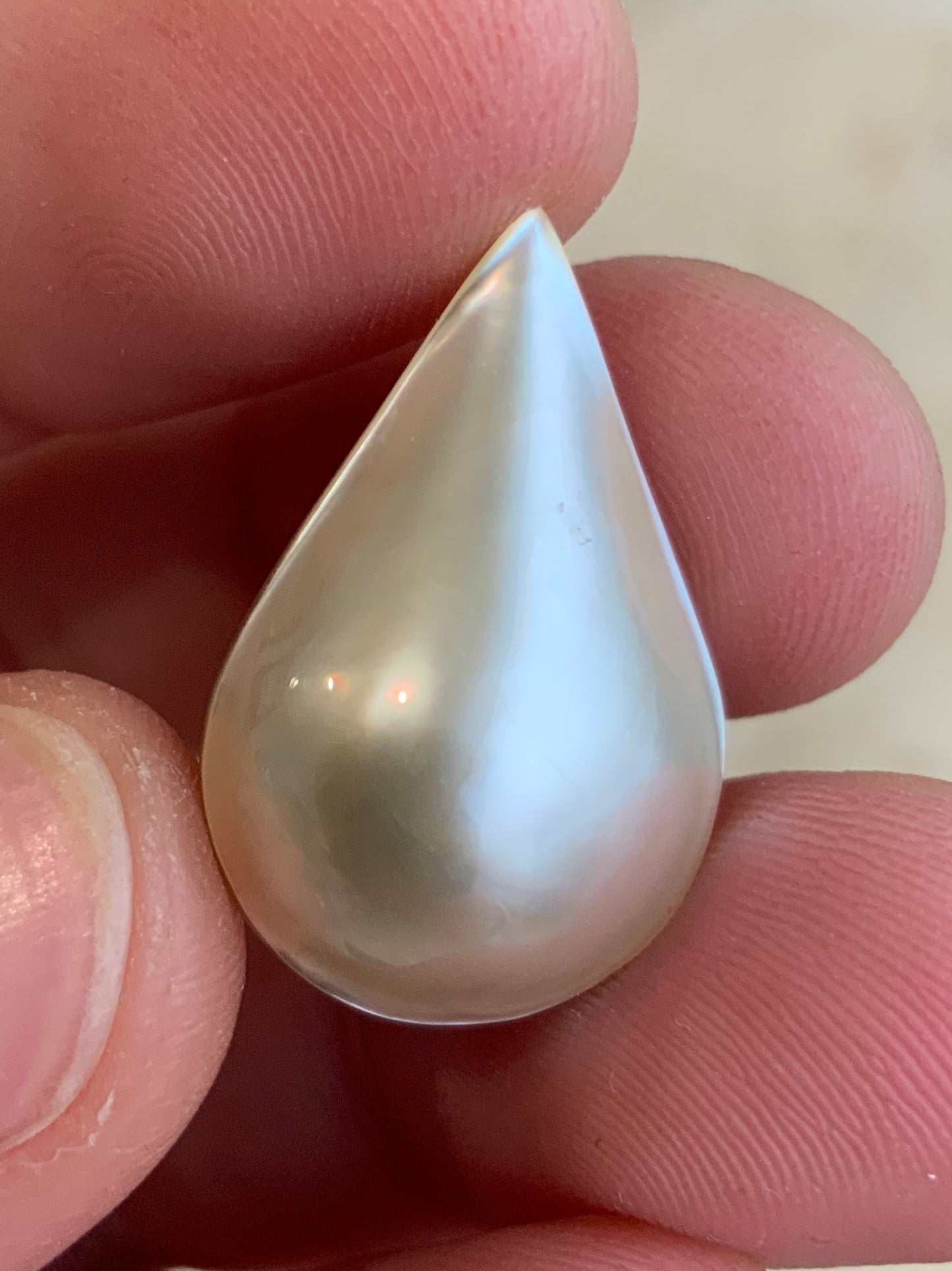 Opal Essence Mabe pearl white teardrop 