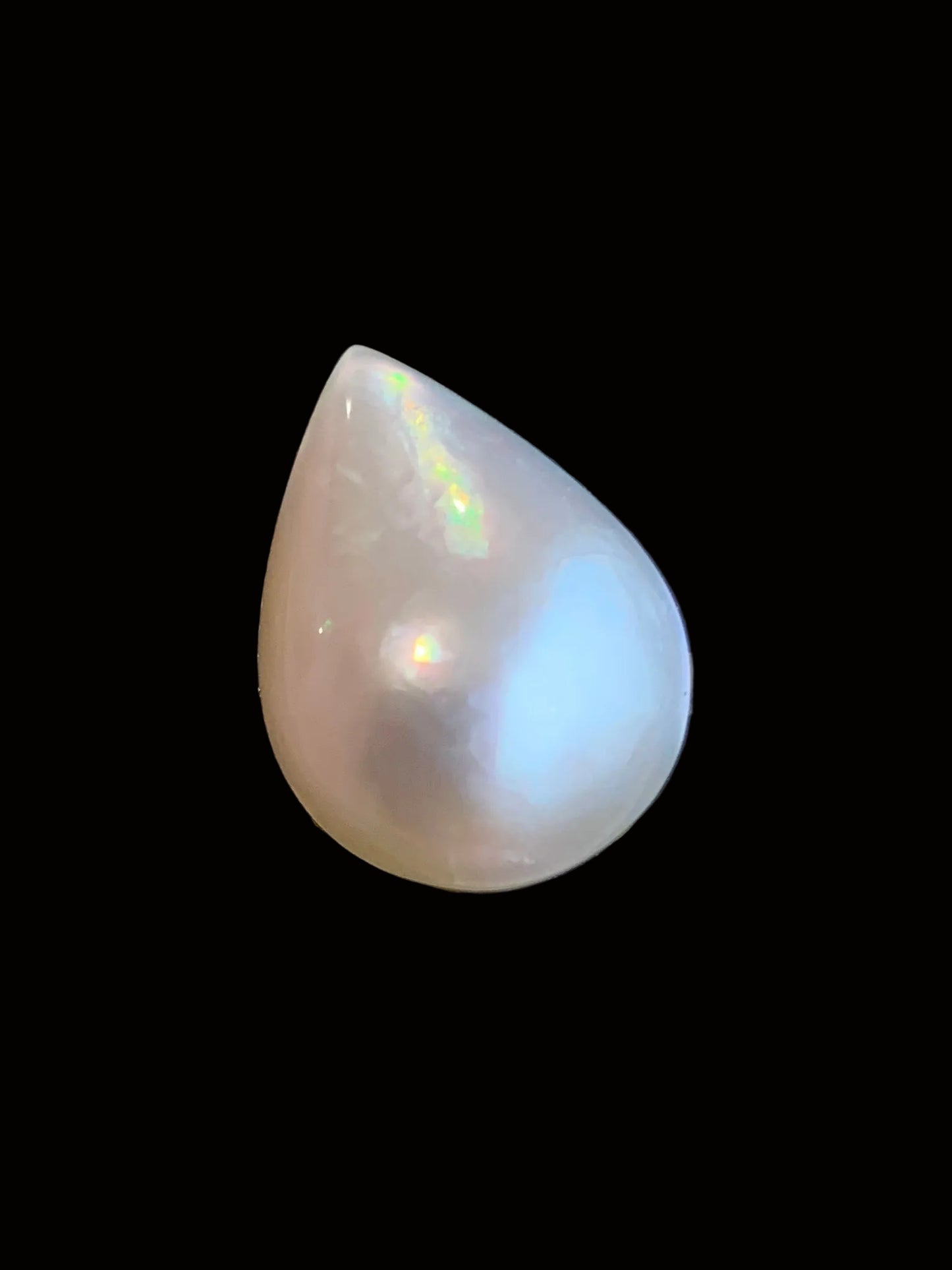 Opal Essence Mabe pearl white teardrop 