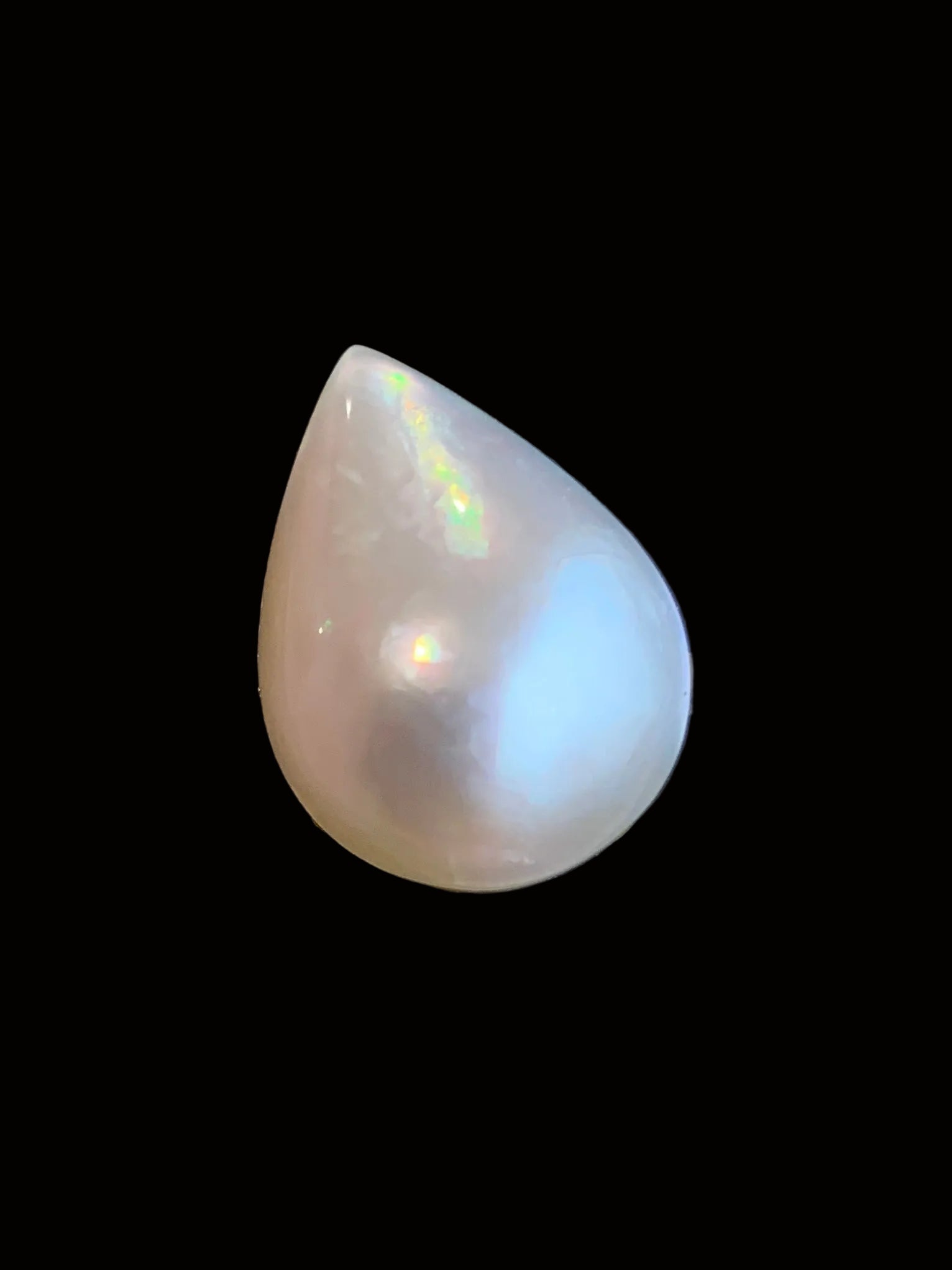 Opal Essence Mabe pearl white teardrop 