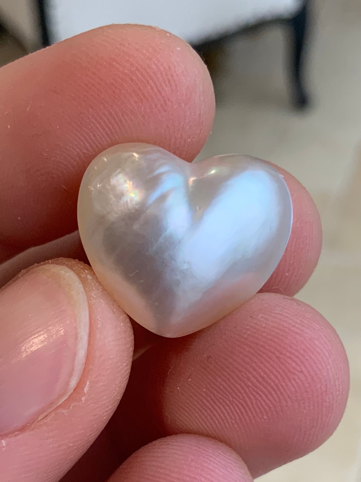 Opal Essence Mabe pearl white heart 