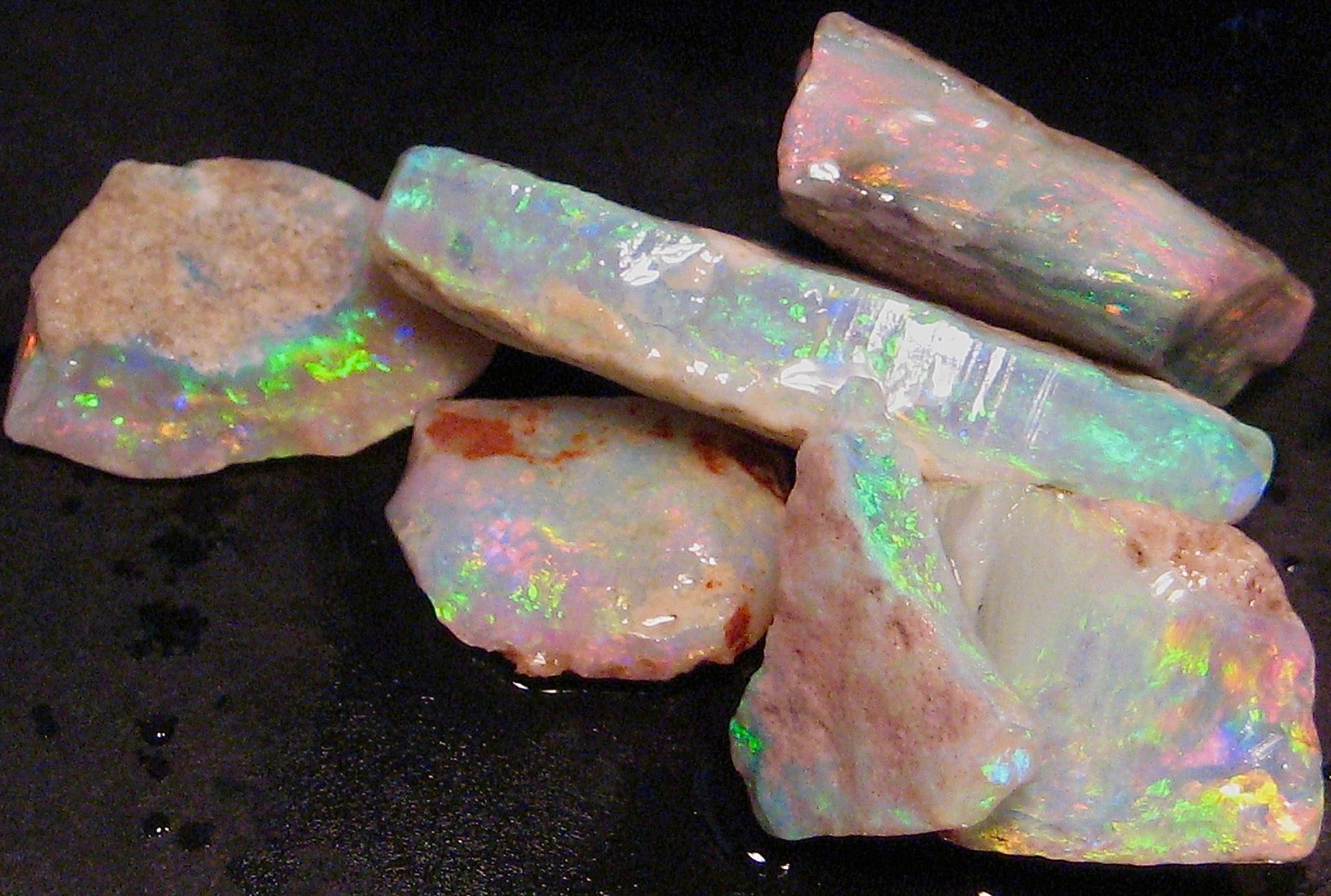 Gem quality Australian rough uncut opal