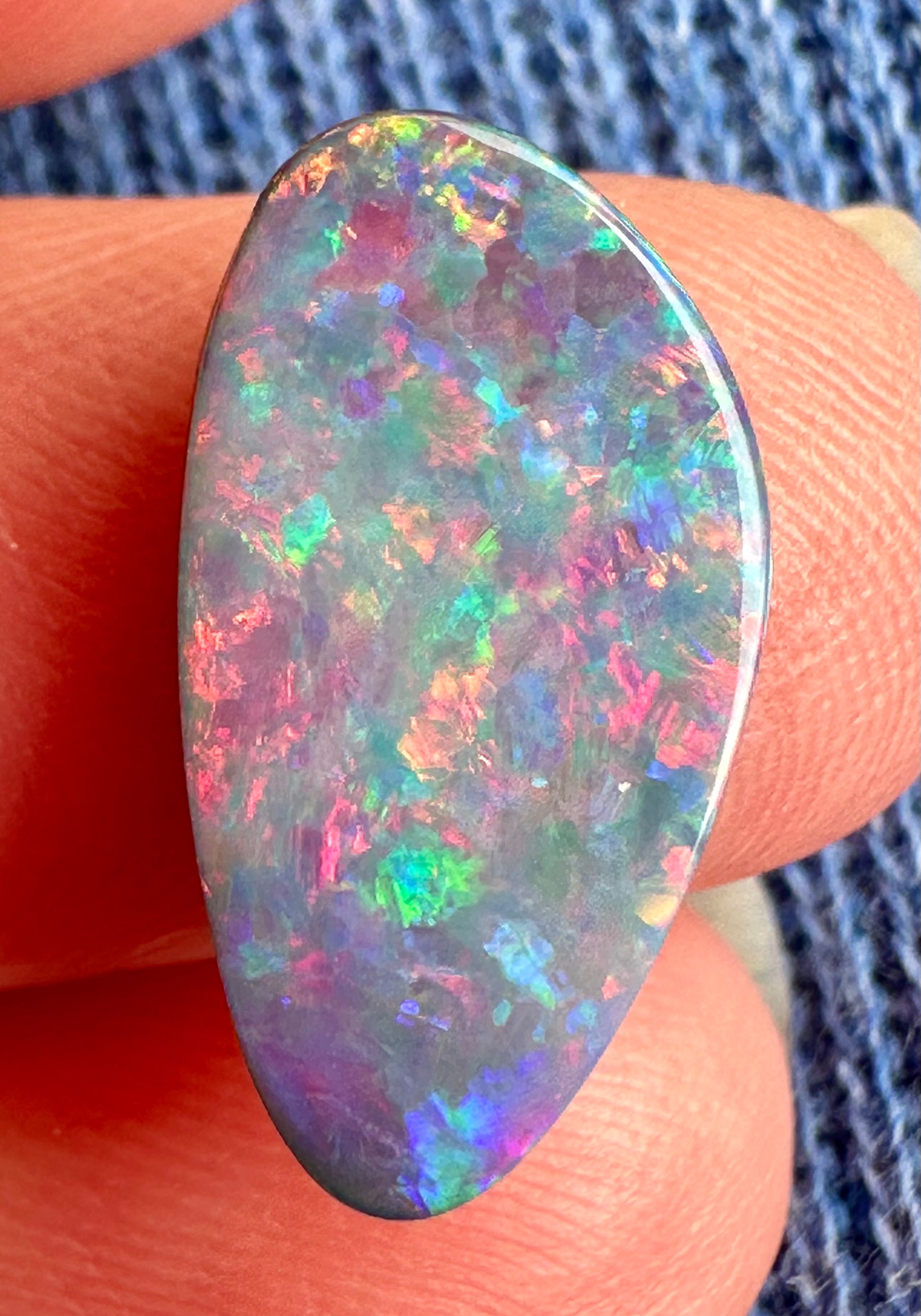 Australian natural Opal doublet 3.7 cts