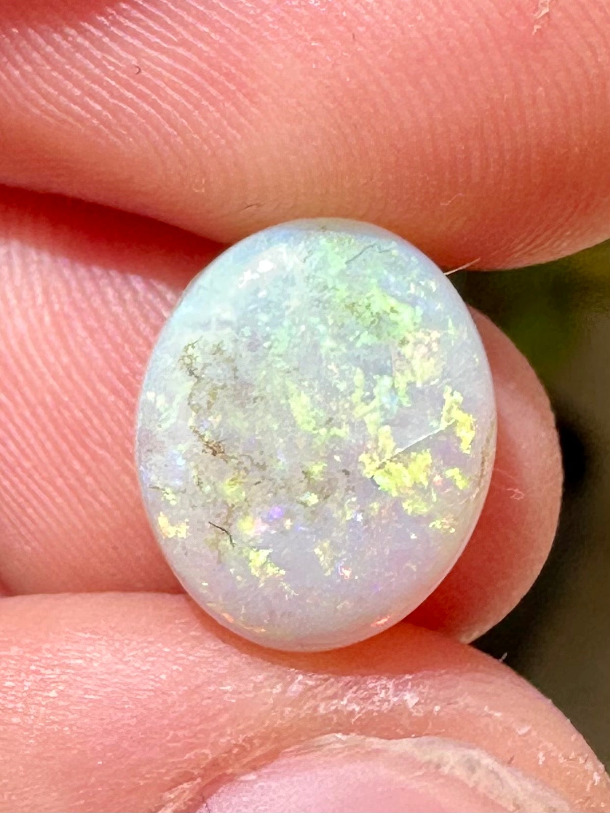 Australian Lightning Ridge unset pendant or ring opal 2cts