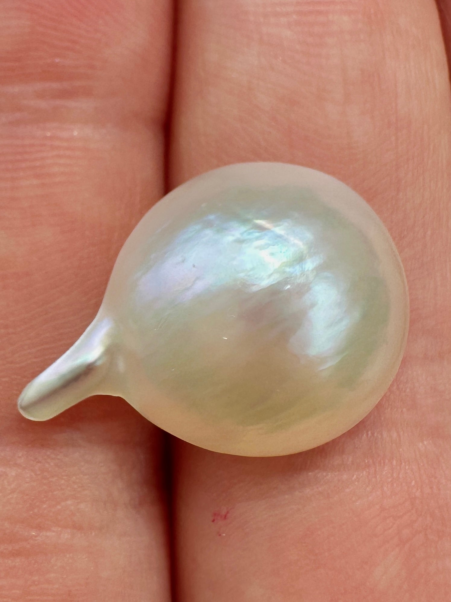 Australian white and cream Mabe Pearl unset pendant or ring or bracelet or earrings 7.27 cts