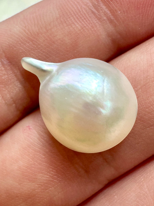 Australian white and cream Mabe Pearl unset pendant or ring or bracelet or earrings 7.27 cts