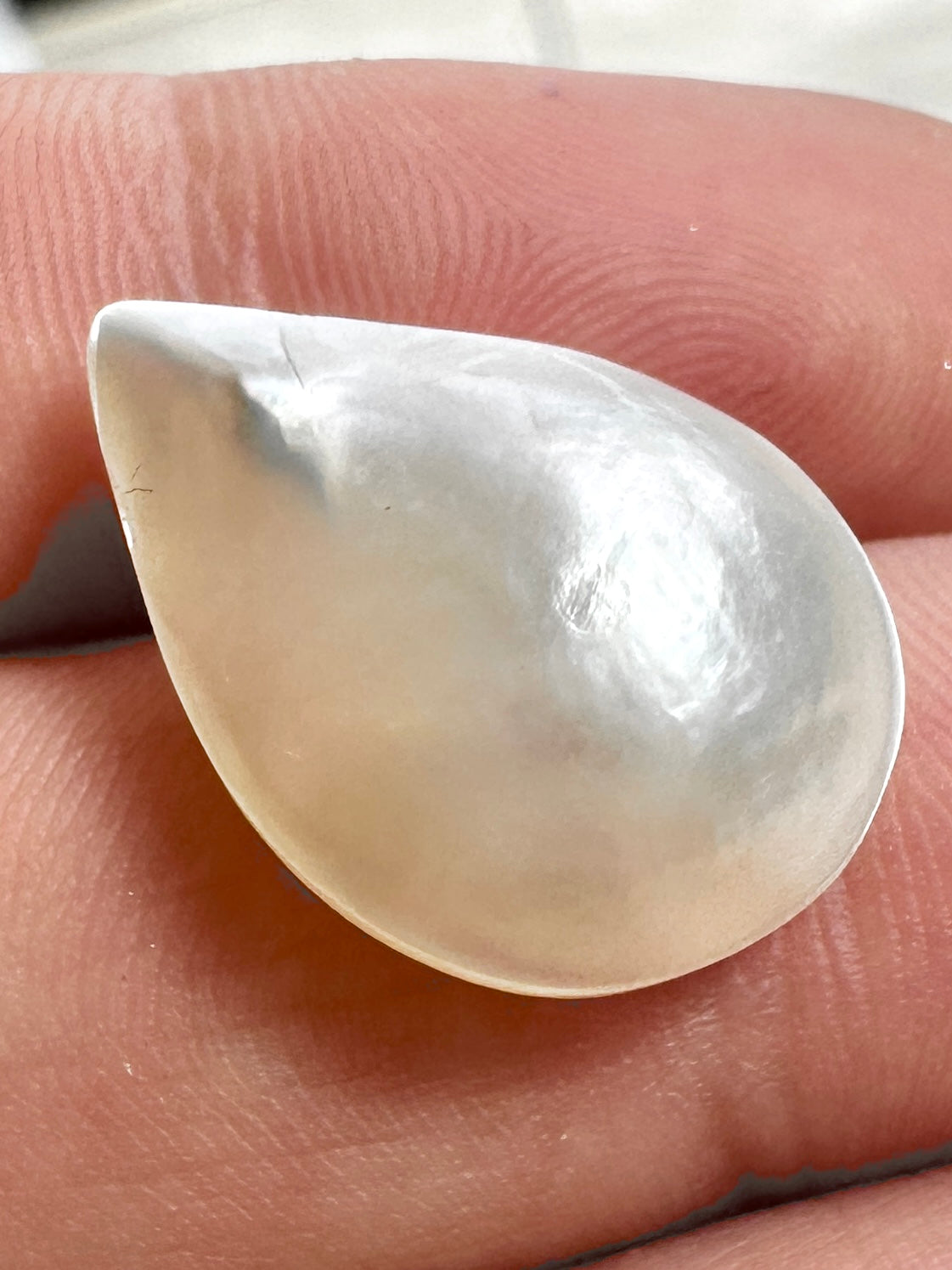 Australian white and cream Mabe Pearl unset pendant or ring or bracelet or earrings 8.335 cts