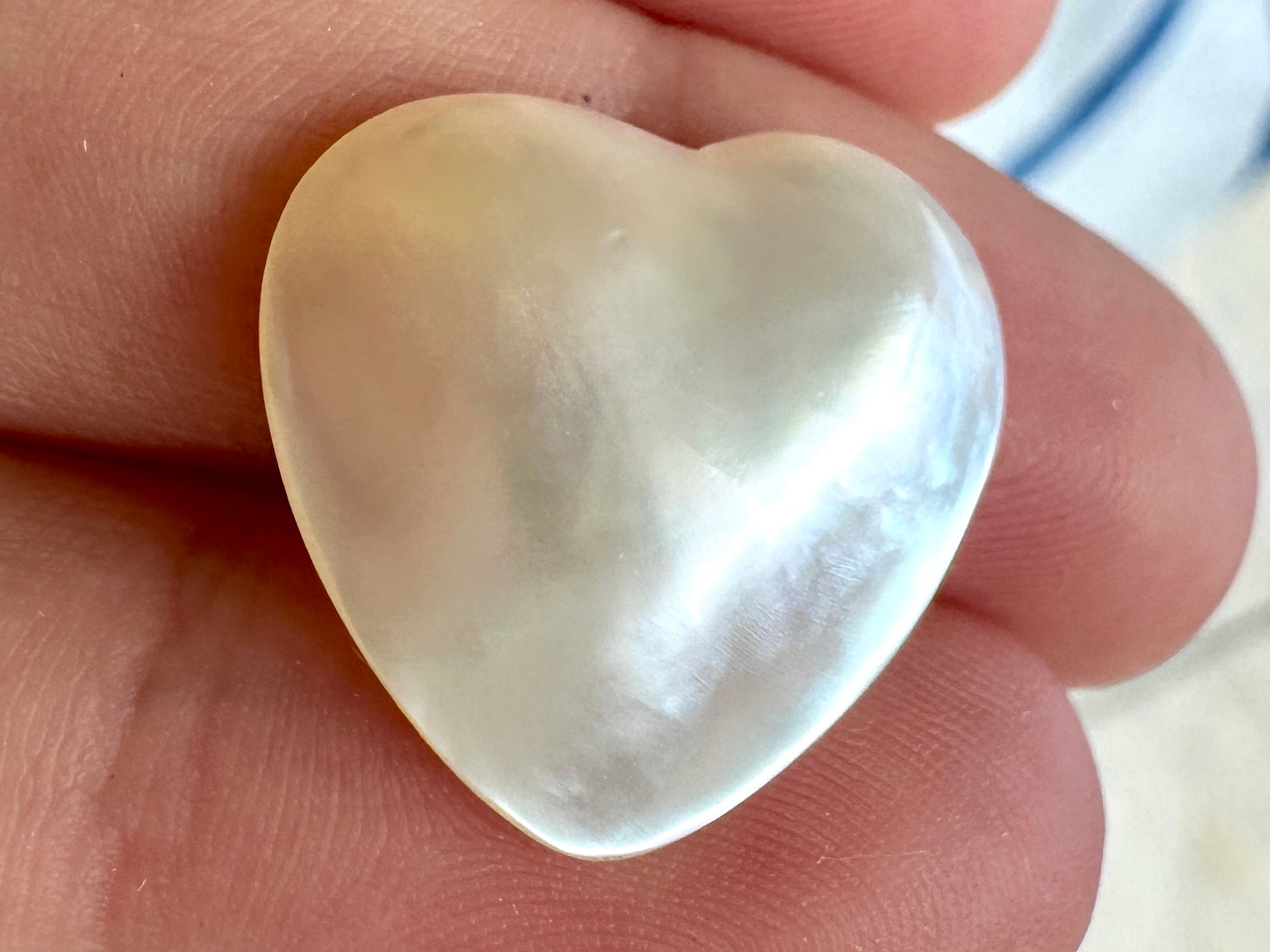 Australian white and cream Mabe Pearl unset pendant or ring or bracelet or earrings 9.73 cts
