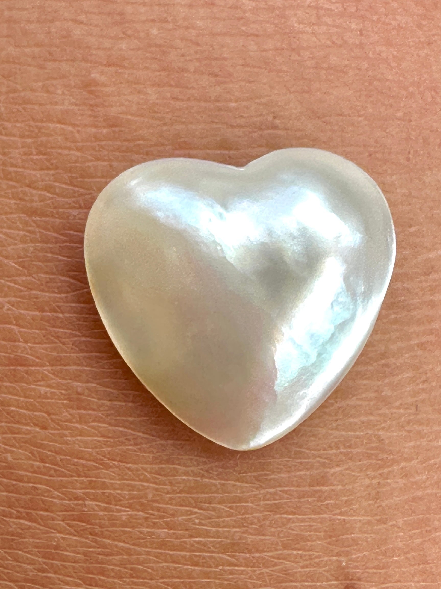 Australian white and cream Mabe Pearl unset pendant or ring or bracelet or earrings 9.73 cts