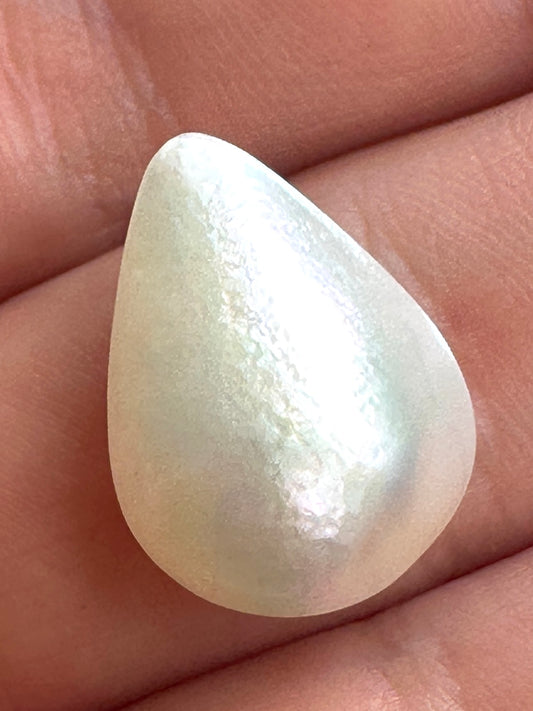 Australian white and cream Mabe Pearl unset pendant or ring or bracelet or earrings 7.22 cts