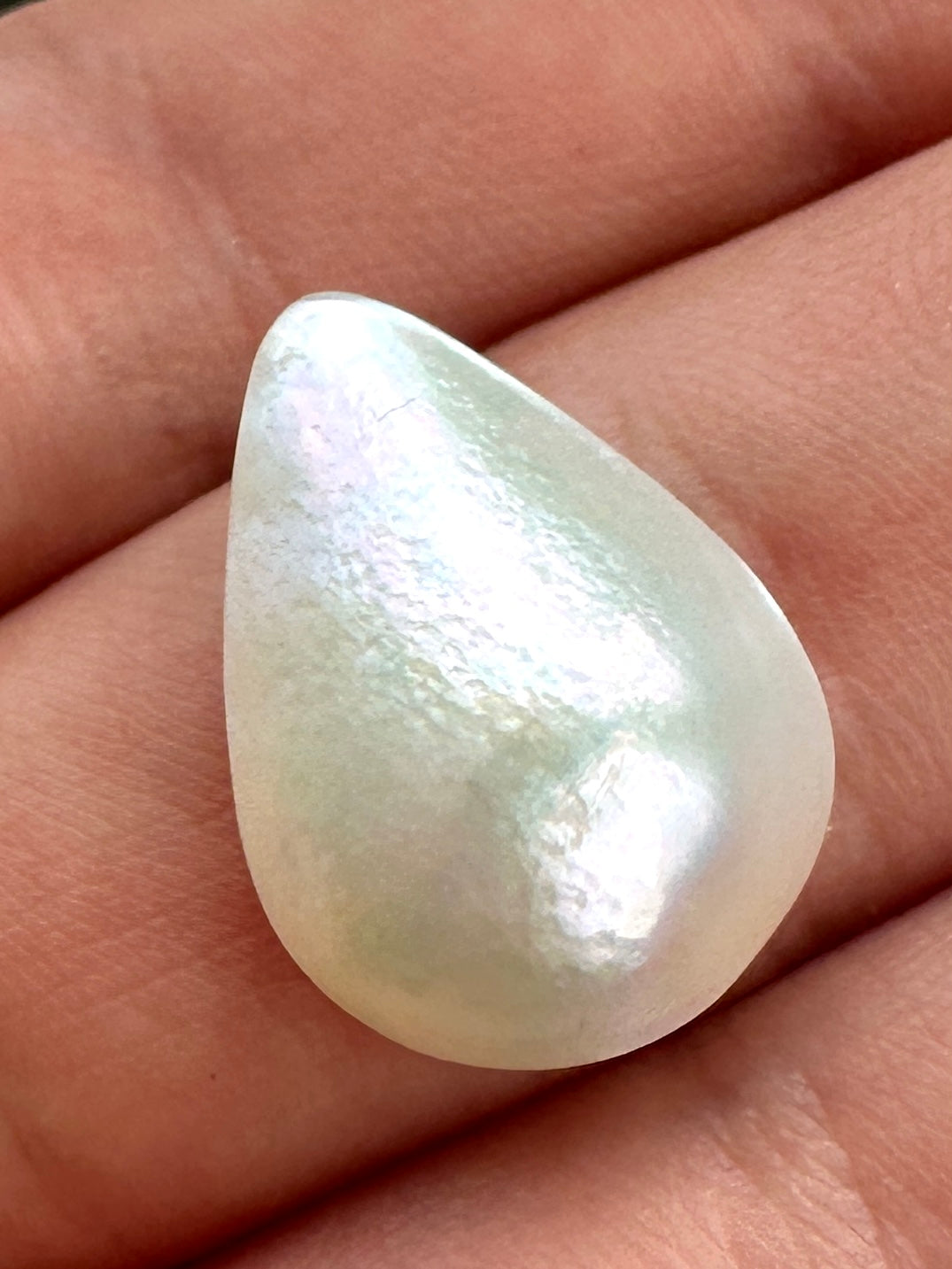 Australian white and cream Mabe Pearl unset pendant or ring or bracelet or earrings 7.22 cts
