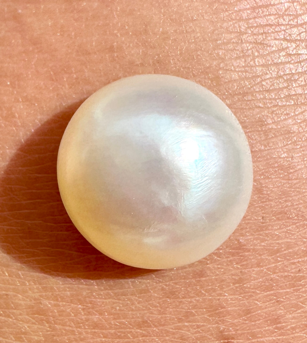 Australian white and cream Mabe Pearl unset pendant or ring or bracelet or earrings 11.085 cts