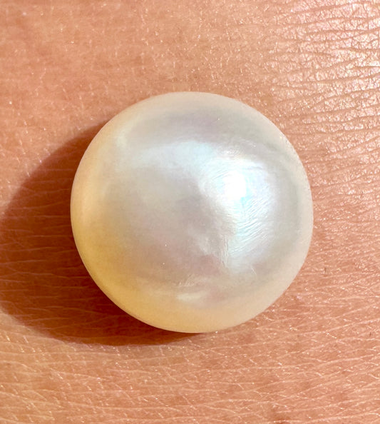 Australian white and cream Mabe Pearl unset pendant or ring or bracelet or earrings 11.085 cts