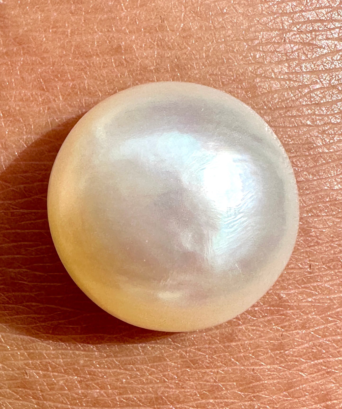 Australian white and cream Mabe Pearl unset pendant or ring or bracelet or earrings 11.085 cts