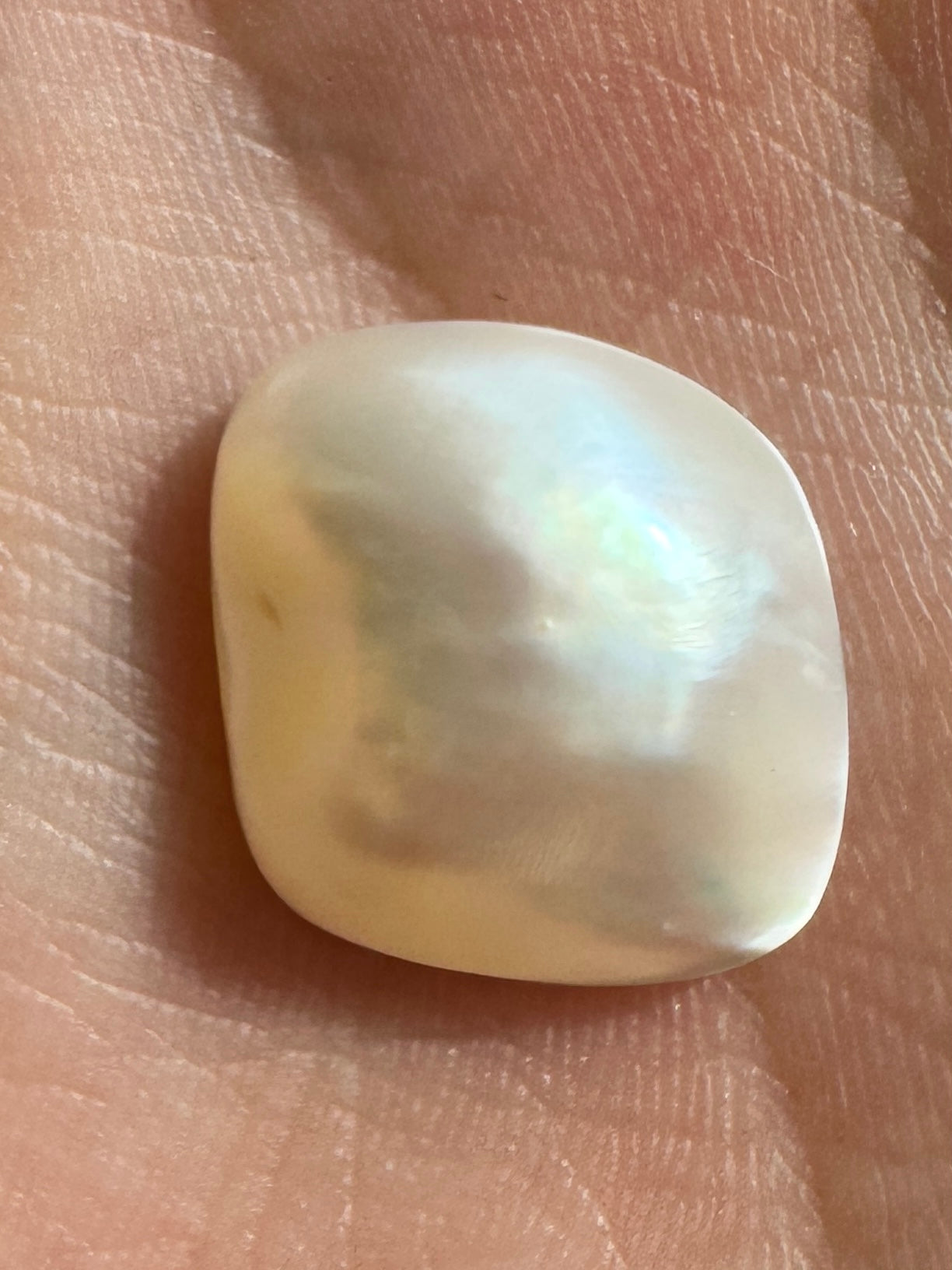 Australian white and cream Mabe Pearl unset pendant or ring or bracelet or earrings 8.64 cts