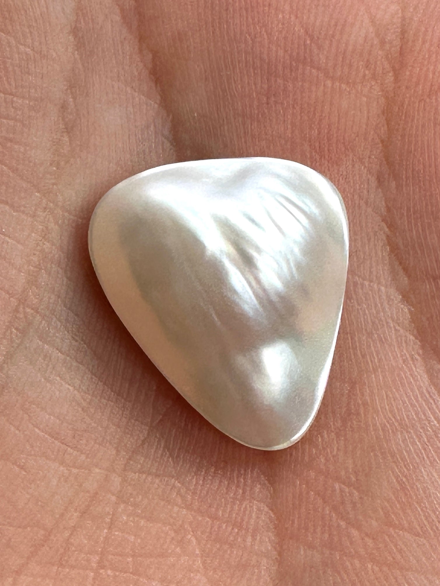 Australian white and cream Mabe Pearl unset pendant or ring or bracelet or earrings 9.715 cts
