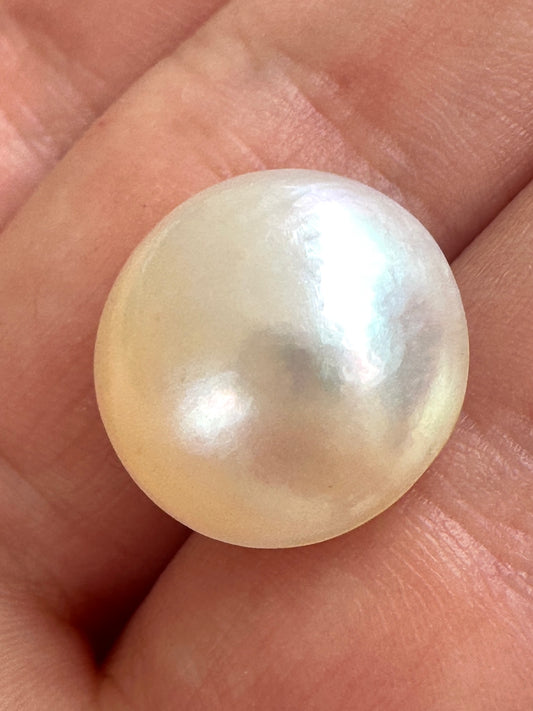 Australian white and cream Mabe Pearl unset pendant or ring or bracelet or earrings 9.205 cts