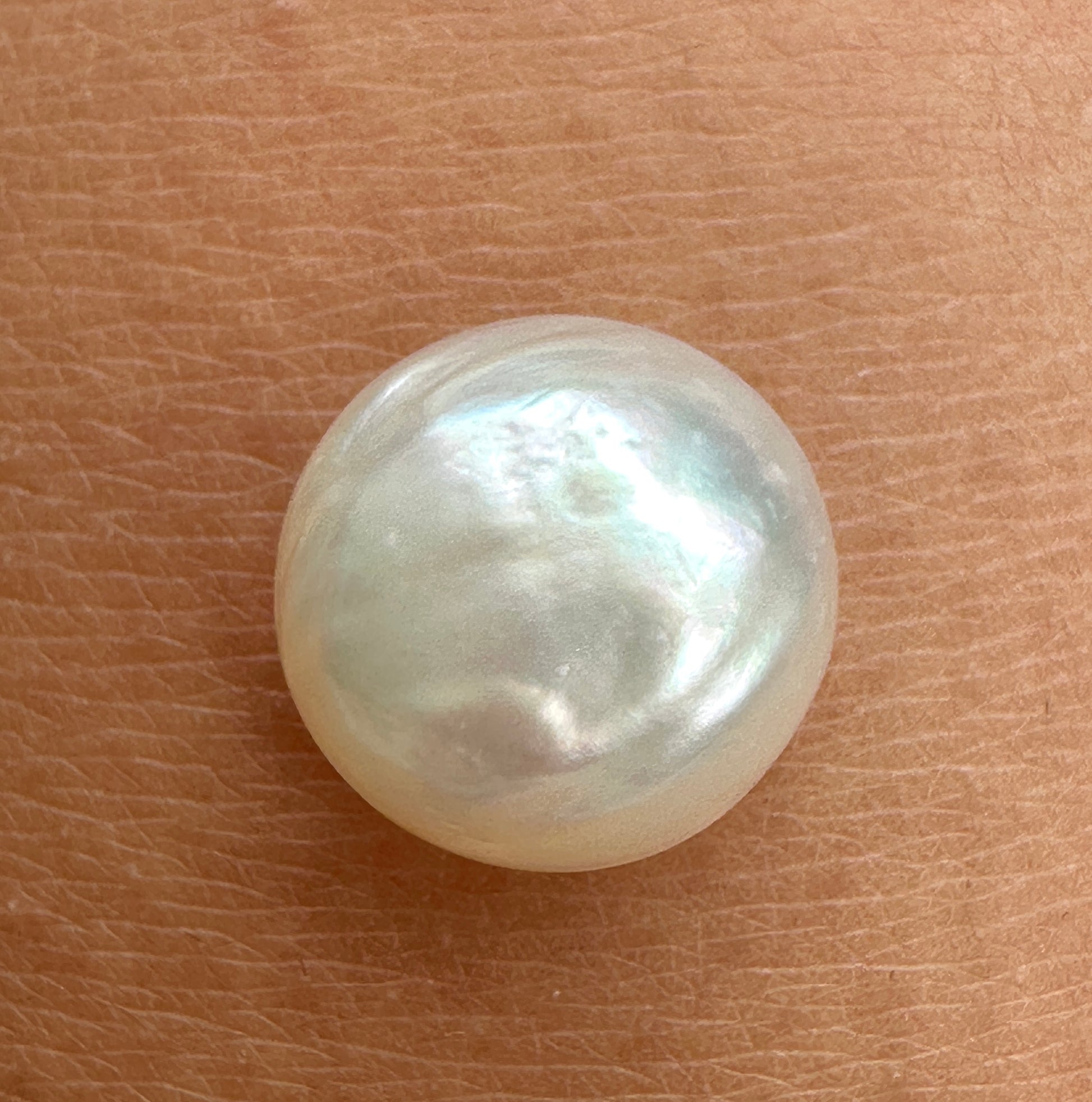 Australian white and cream Mabe Pearl unset pendant or ring or bracelet or earrings 8.865 cts