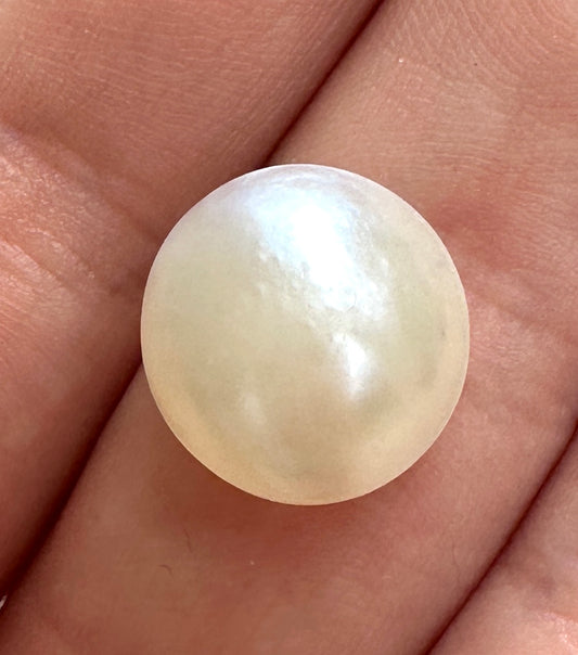 Australian white and cream Mabe Pearl unset pendant or ring or bracelet or earrings 4.615 cts