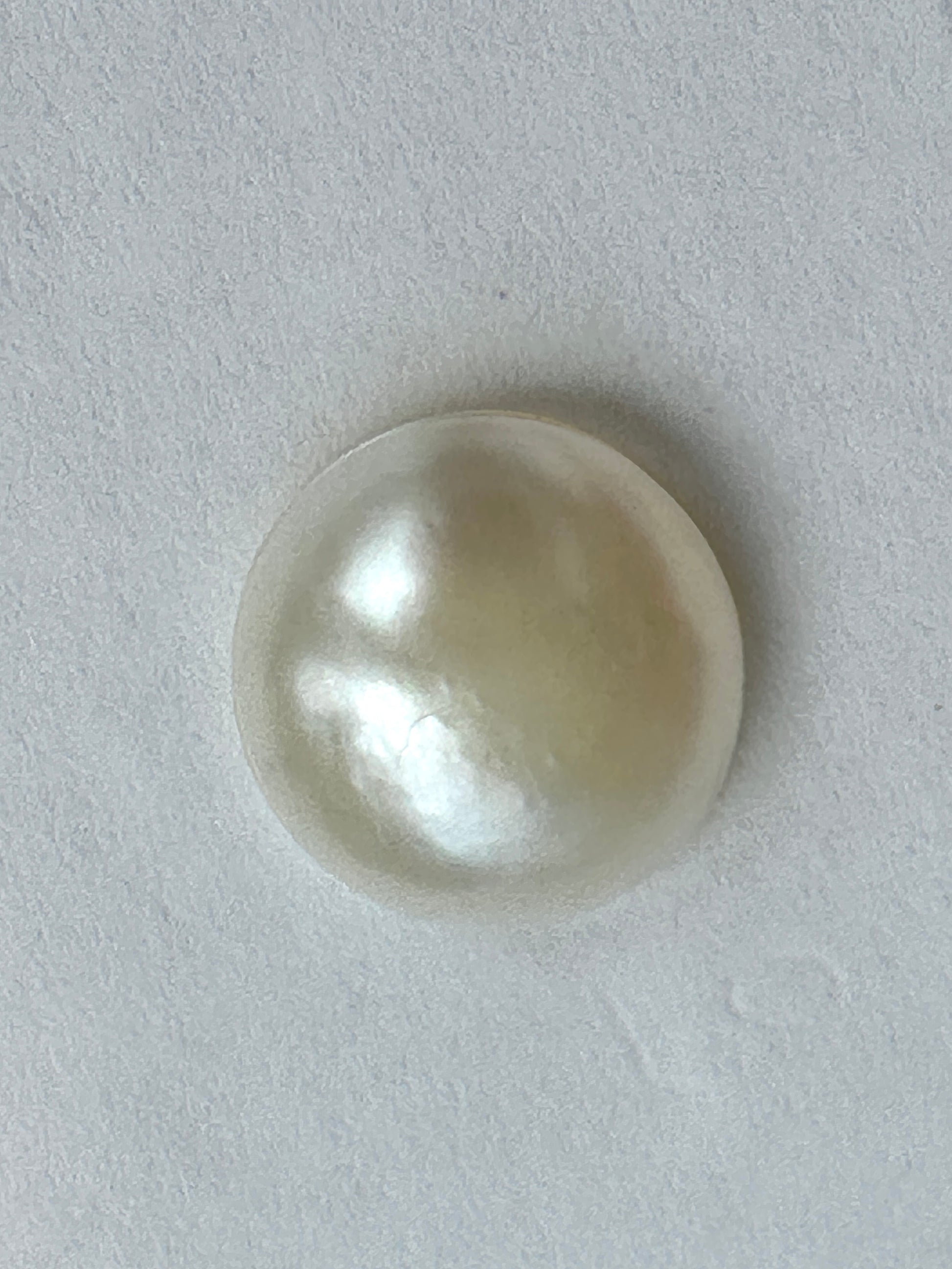 Australian white and cream Mabe Pearl unset pendant or ring or bracelet or earrings 4.615 cts