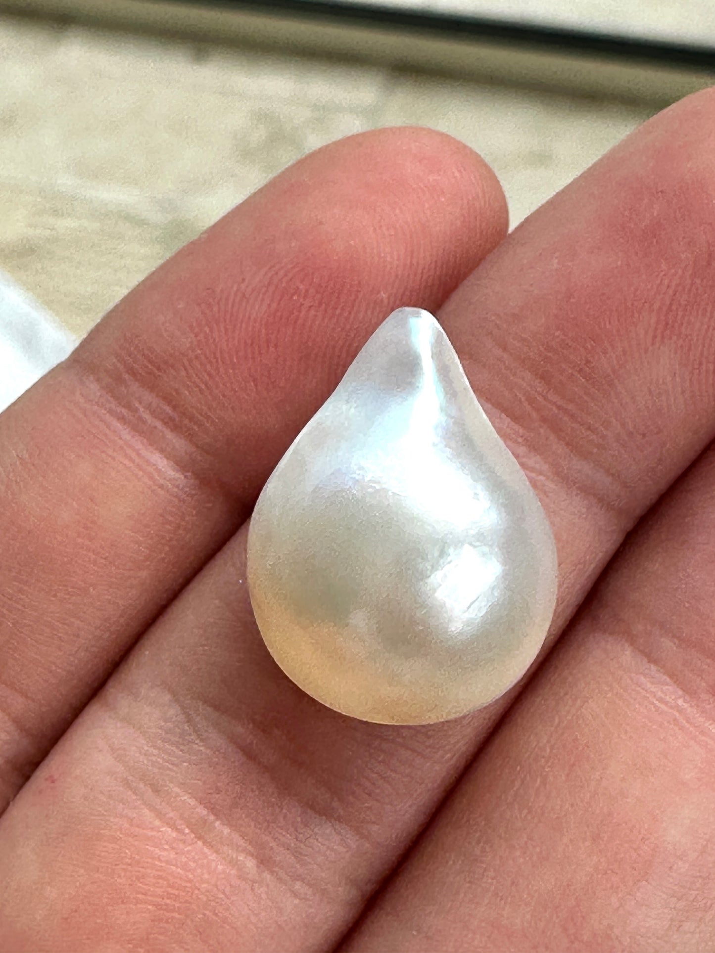 Australian white and cream Mabe Pearl unset pendant or ring or bracelet or earrings 9.56 cts