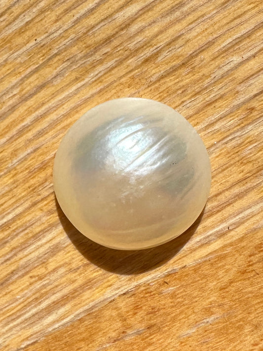 Australian white and cream Mabe Pearl unset pendant or ring or bracelet or earrings 8.30 cts