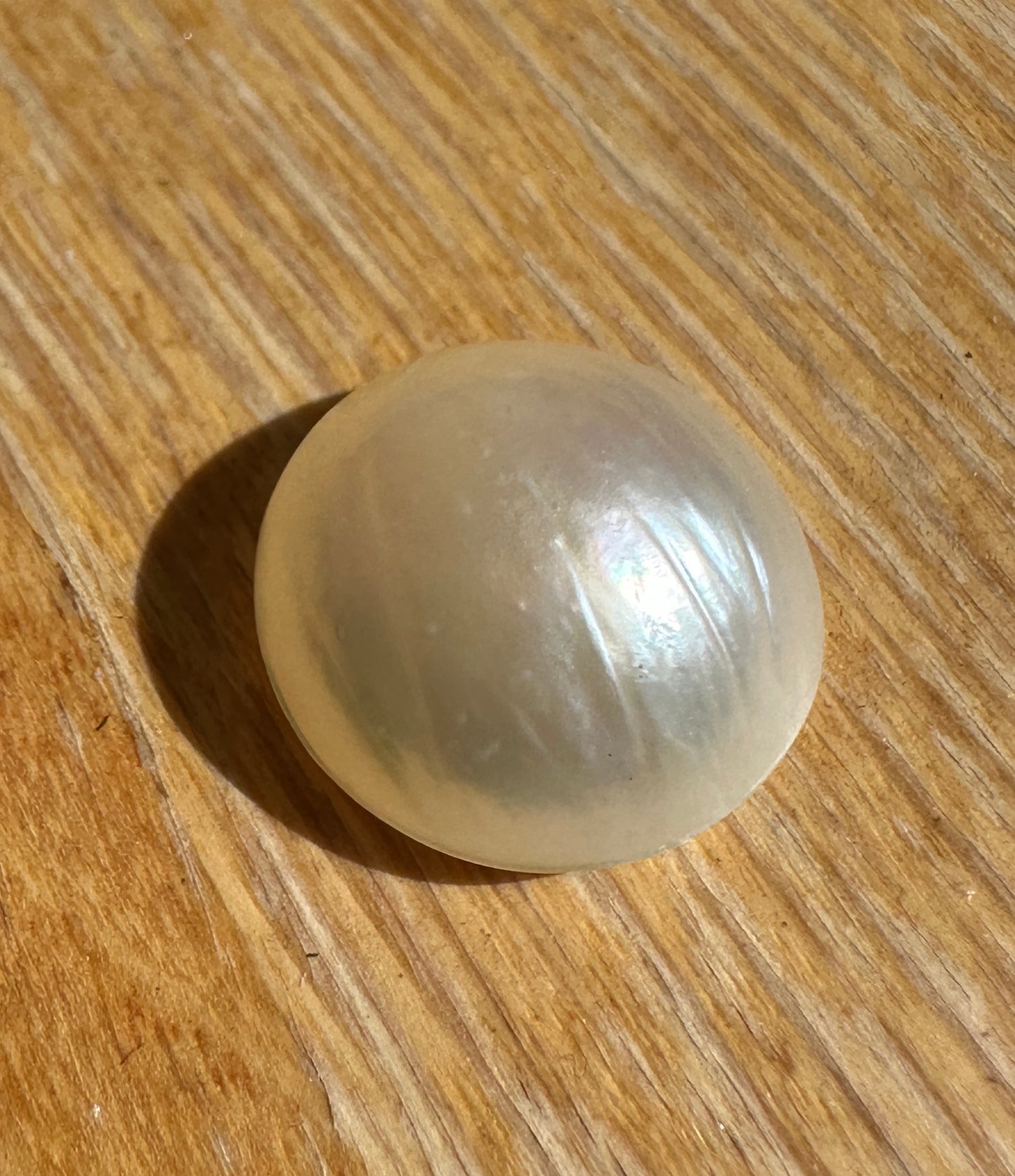 Australian white and cream Mabe Pearl unset pendant or ring or bracelet or earrings 8.30 cts