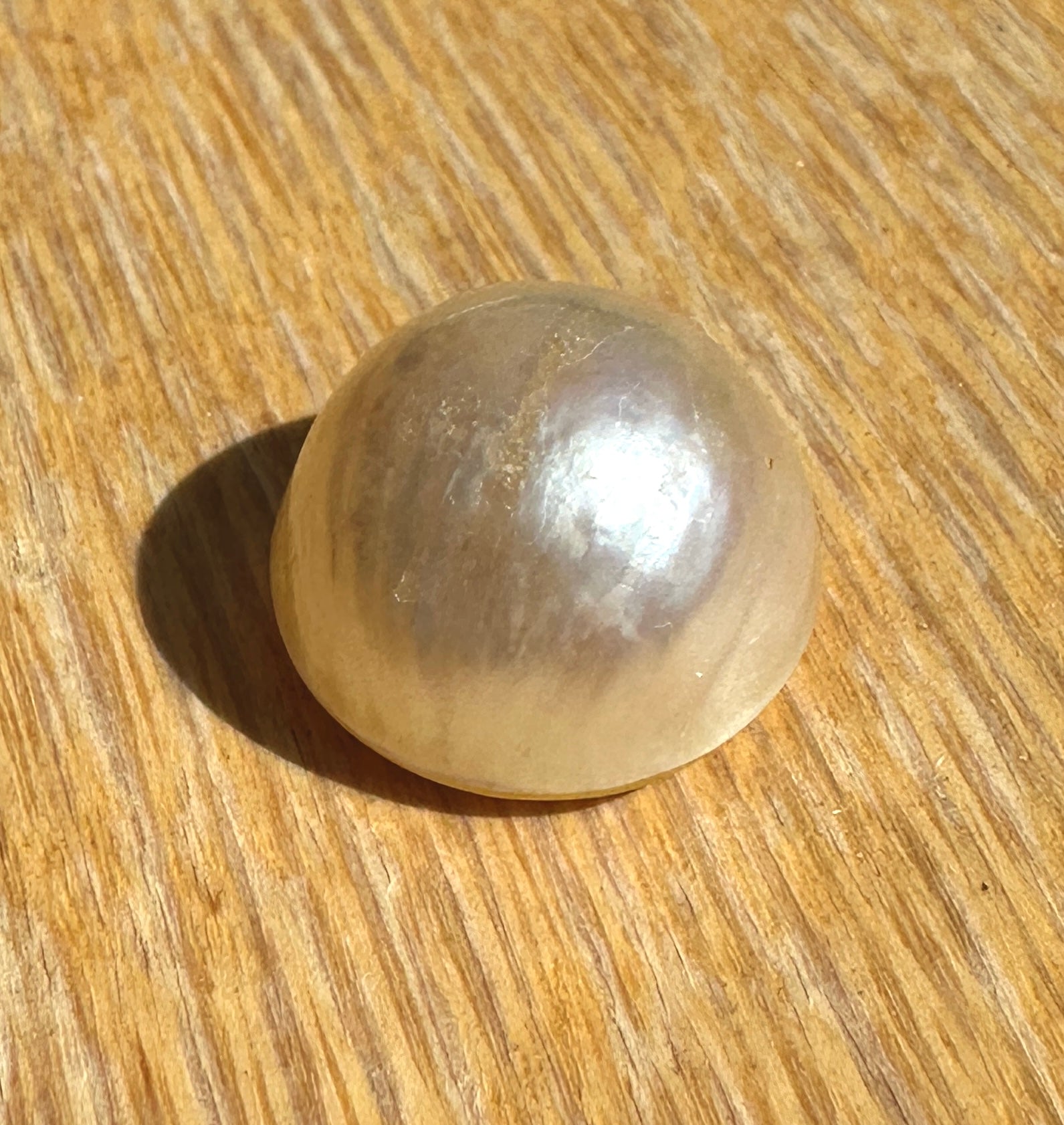 Australian white and cream Mabe Pearl unset pendant or ring or bracelet or earrings 7.76 cts