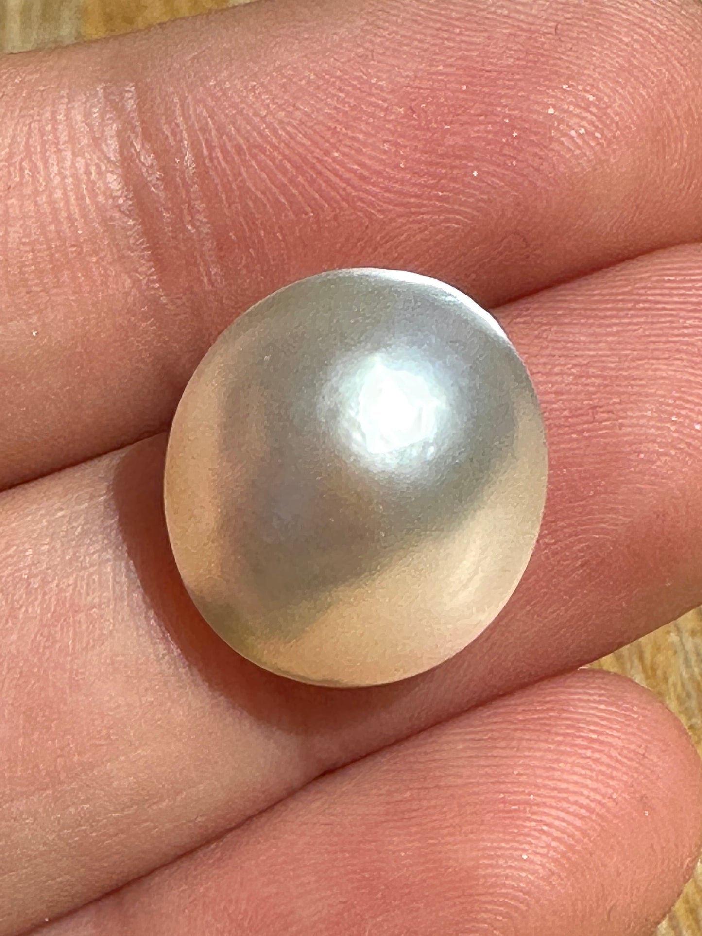Australian white and cream Mabe Pearl unset pendant or ring or bracelet or earrings 6.575 cts