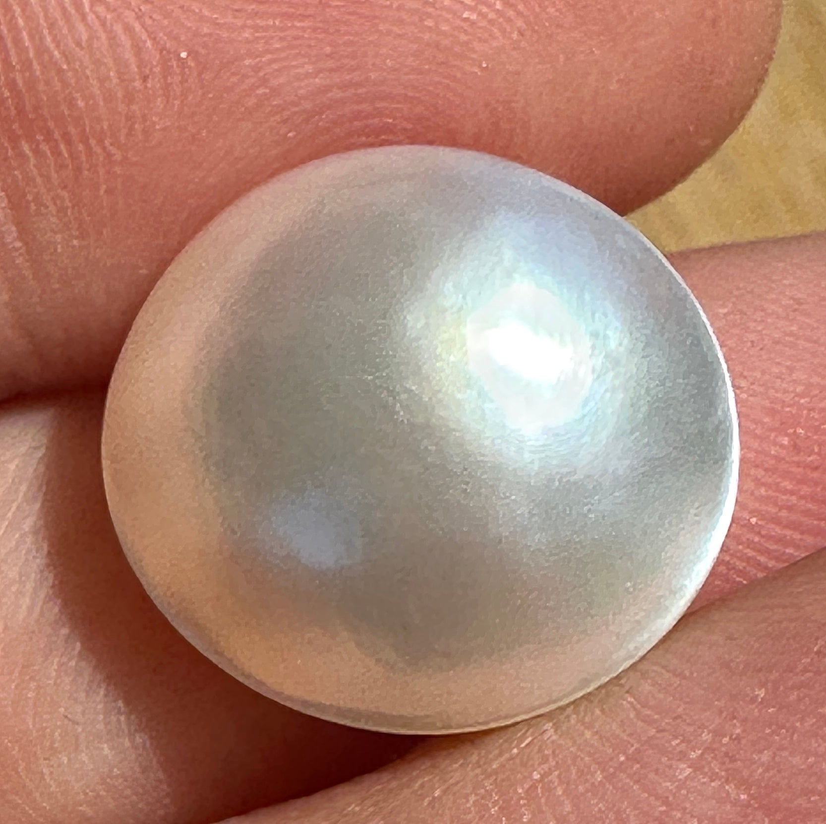 Australian white and cream Mabe Pearl unset pendant or ring or bracelet or earrings 9.17 cts