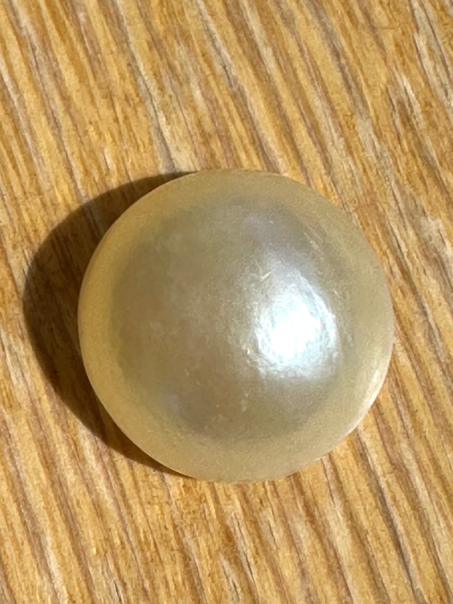 Australian white and cream Mabe Pearl unset pendant or ring or bracelet or earrings 7.165 cts