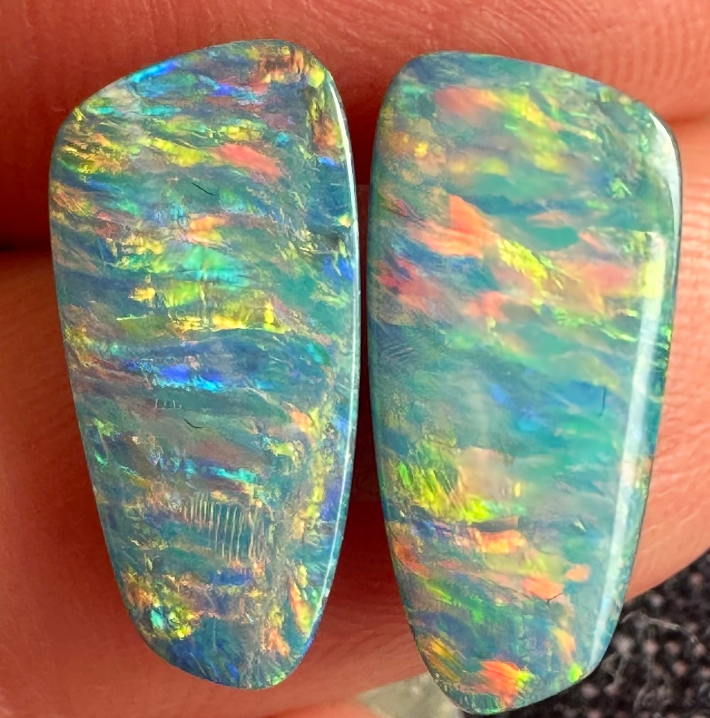 Matching Australian opal pair 5.5 cts