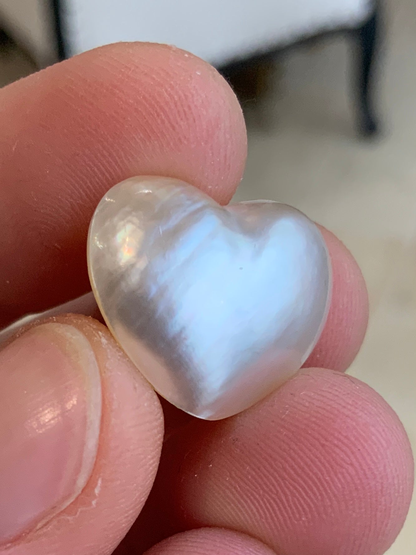 Opal Essence Mabe pearl white heart 