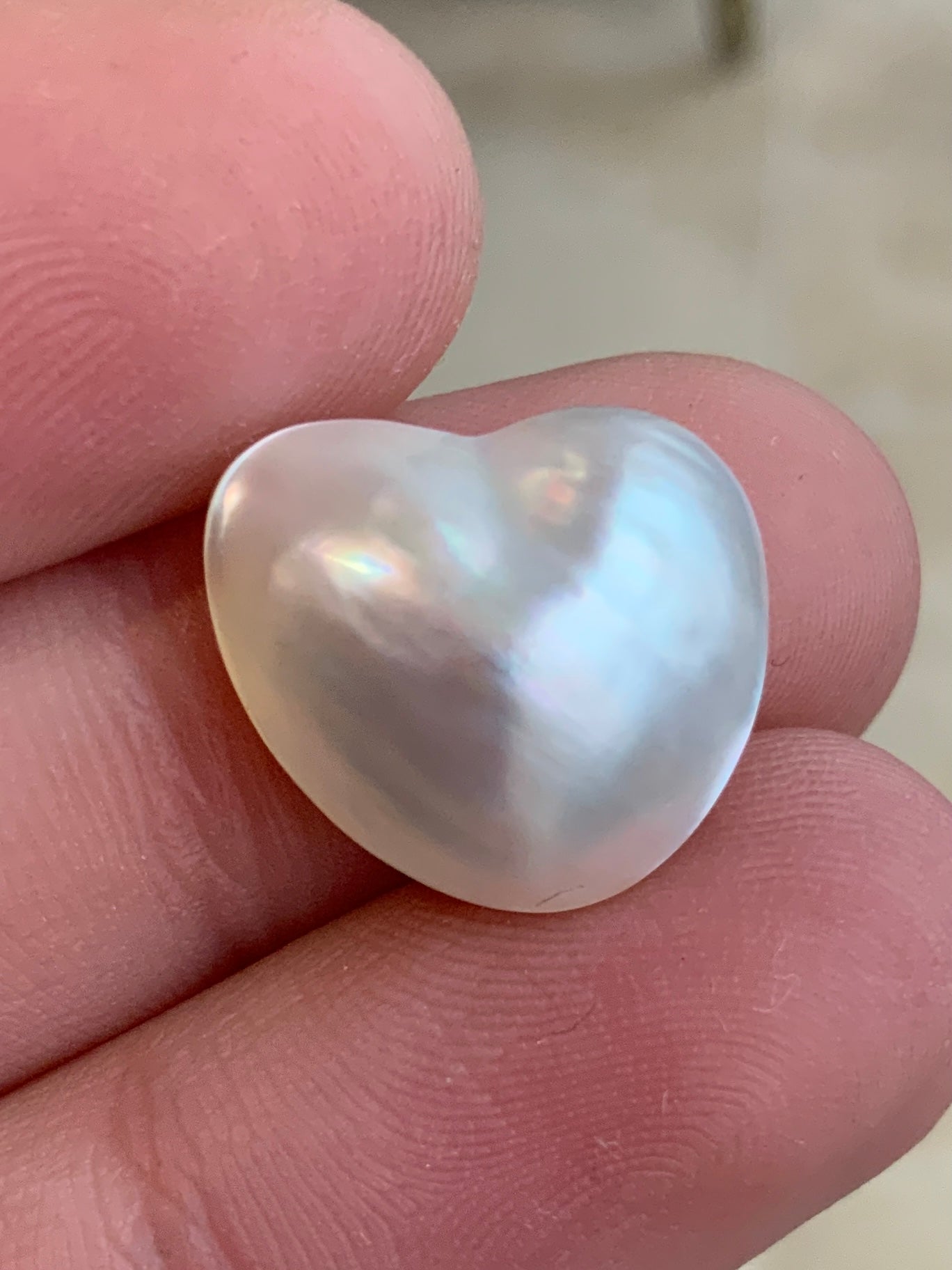 Opal Essence Mabe pearl white heart 
