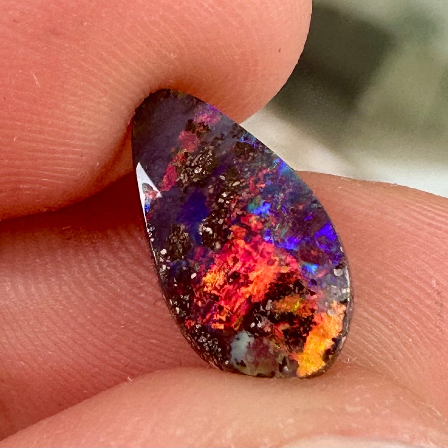 Australian Queensland Boulder Opal 1.8 cts