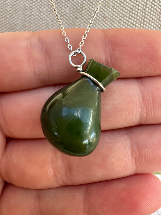 Nephrite Jade Money Pouch Blessing Pendant