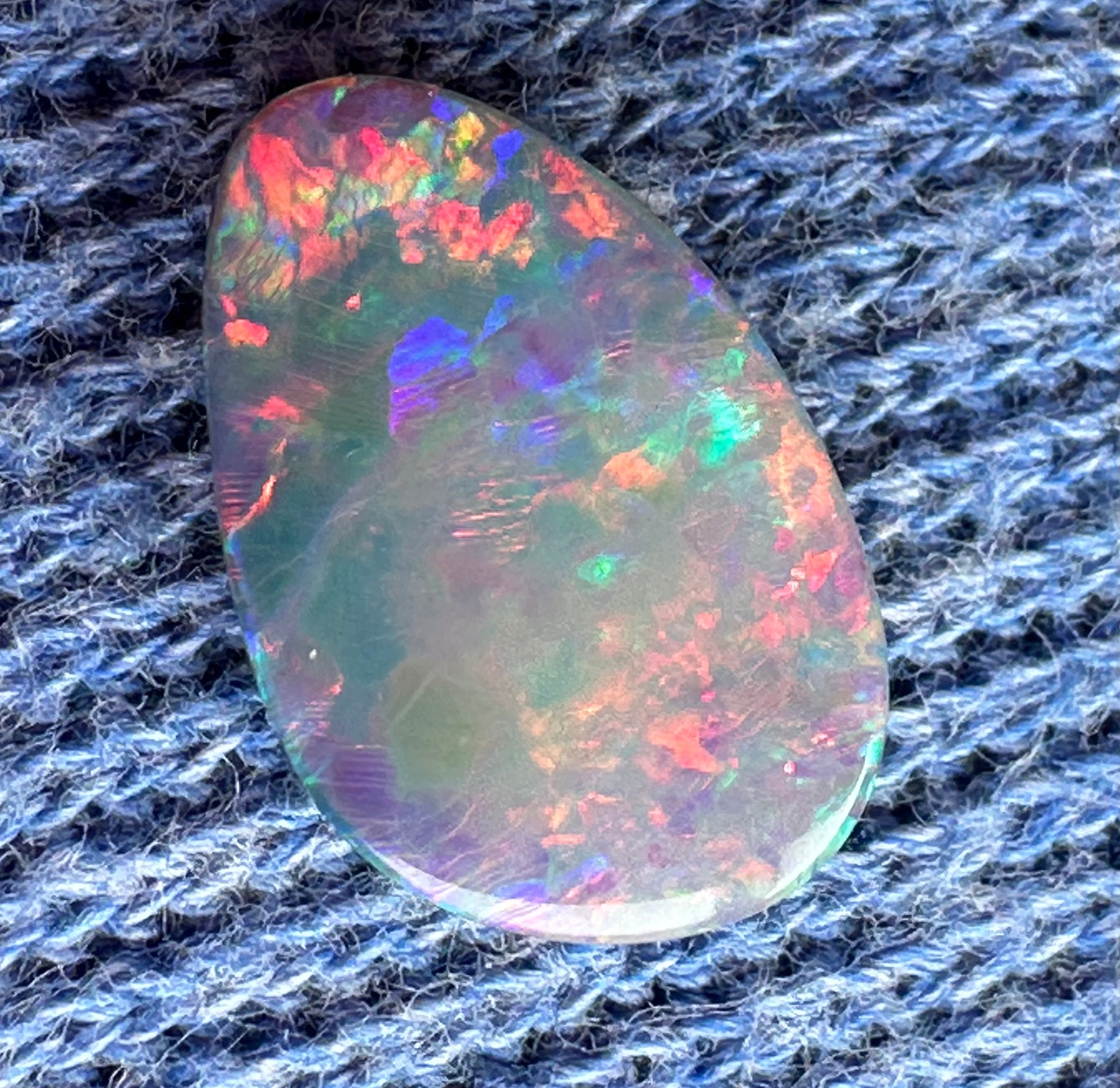 Natural Australian Opal Doublet 2.68 cts